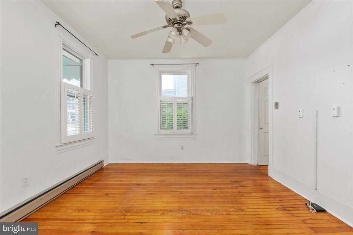 307 E PICCADILLY STREET 1/2