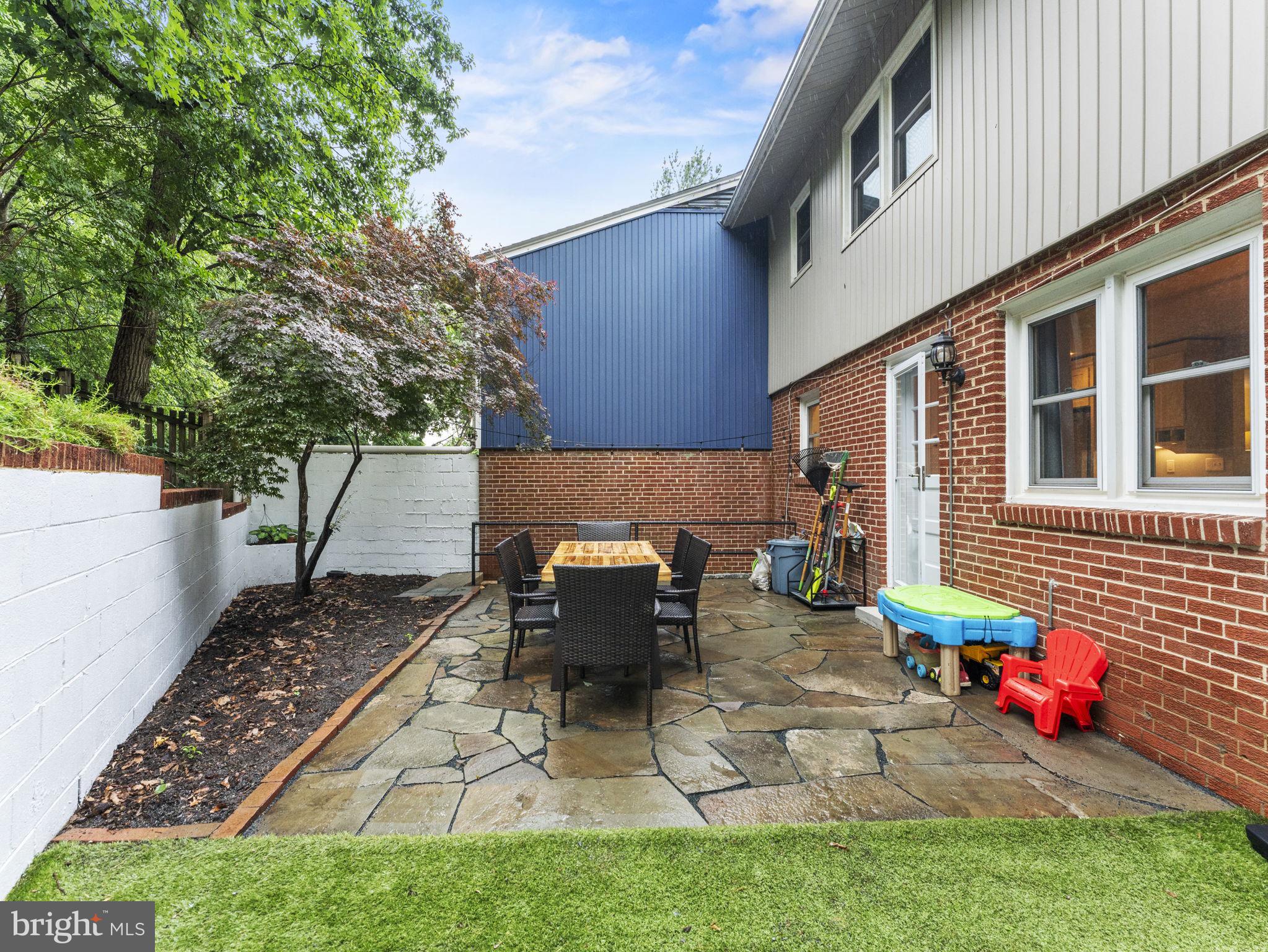 CLAREMONT - Residential