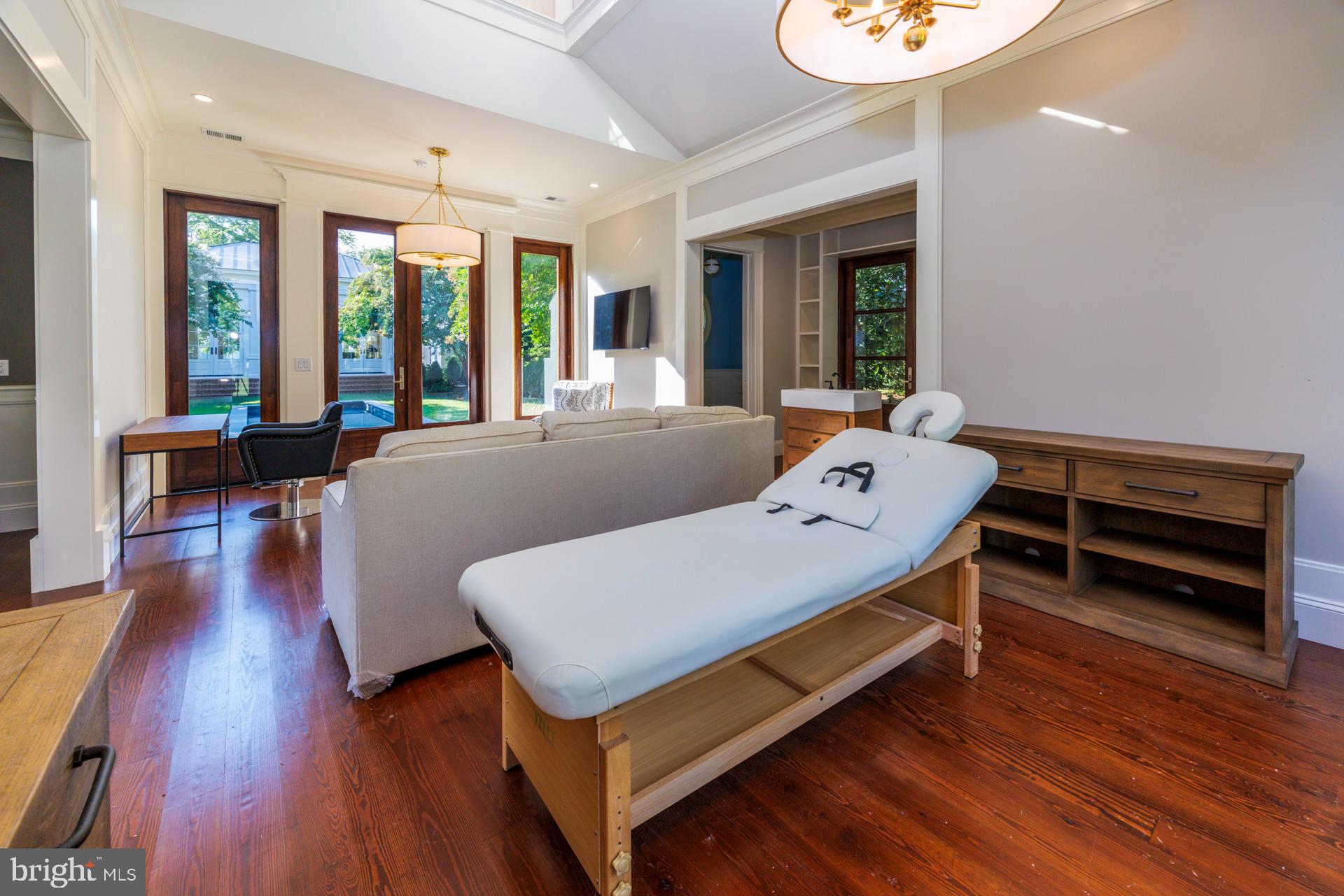 WAVERLY - Residential