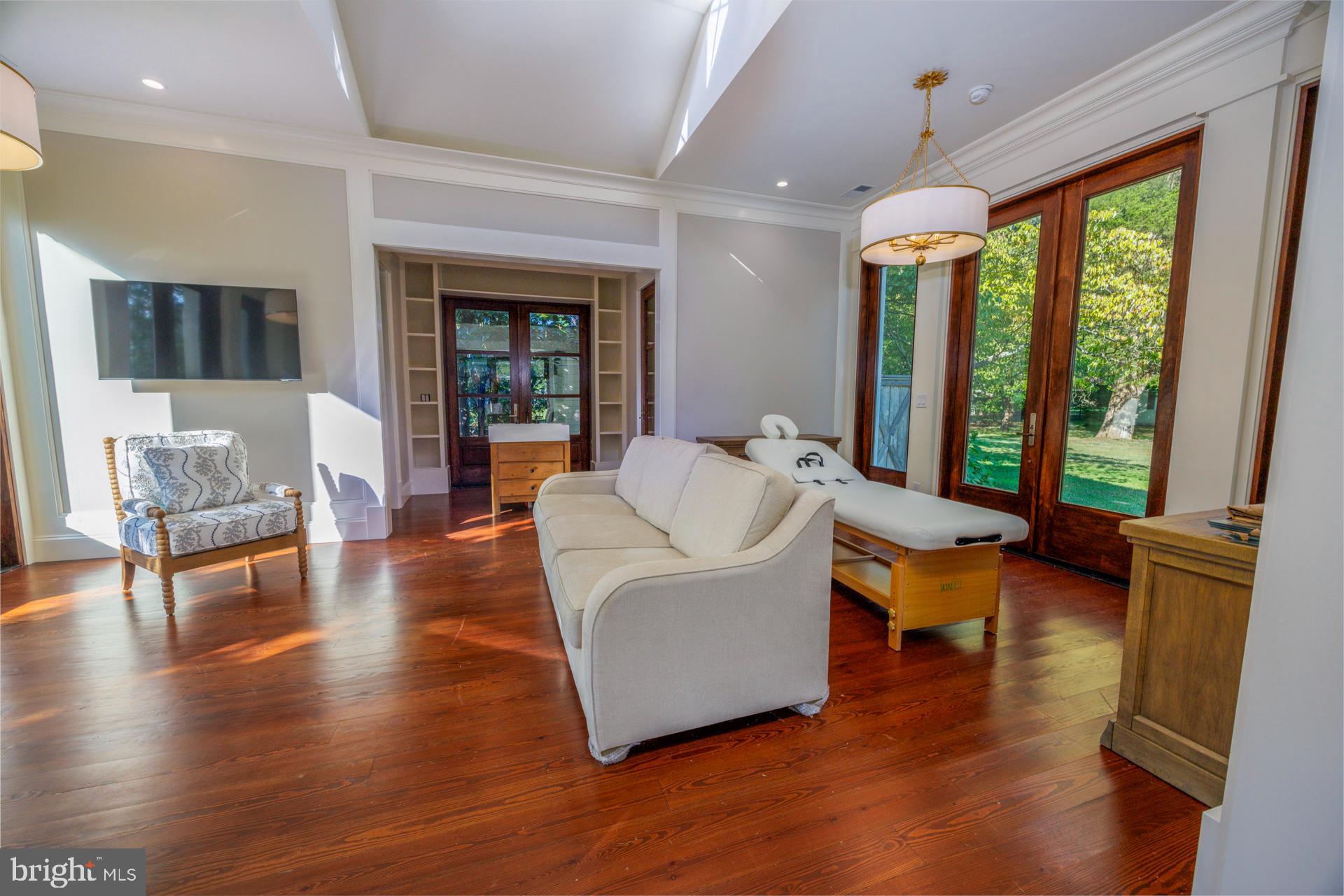 WAVERLY - Residential