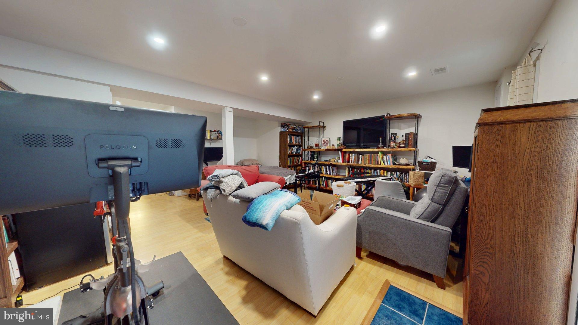 CHURCHILL SQUARE - Residential Lease