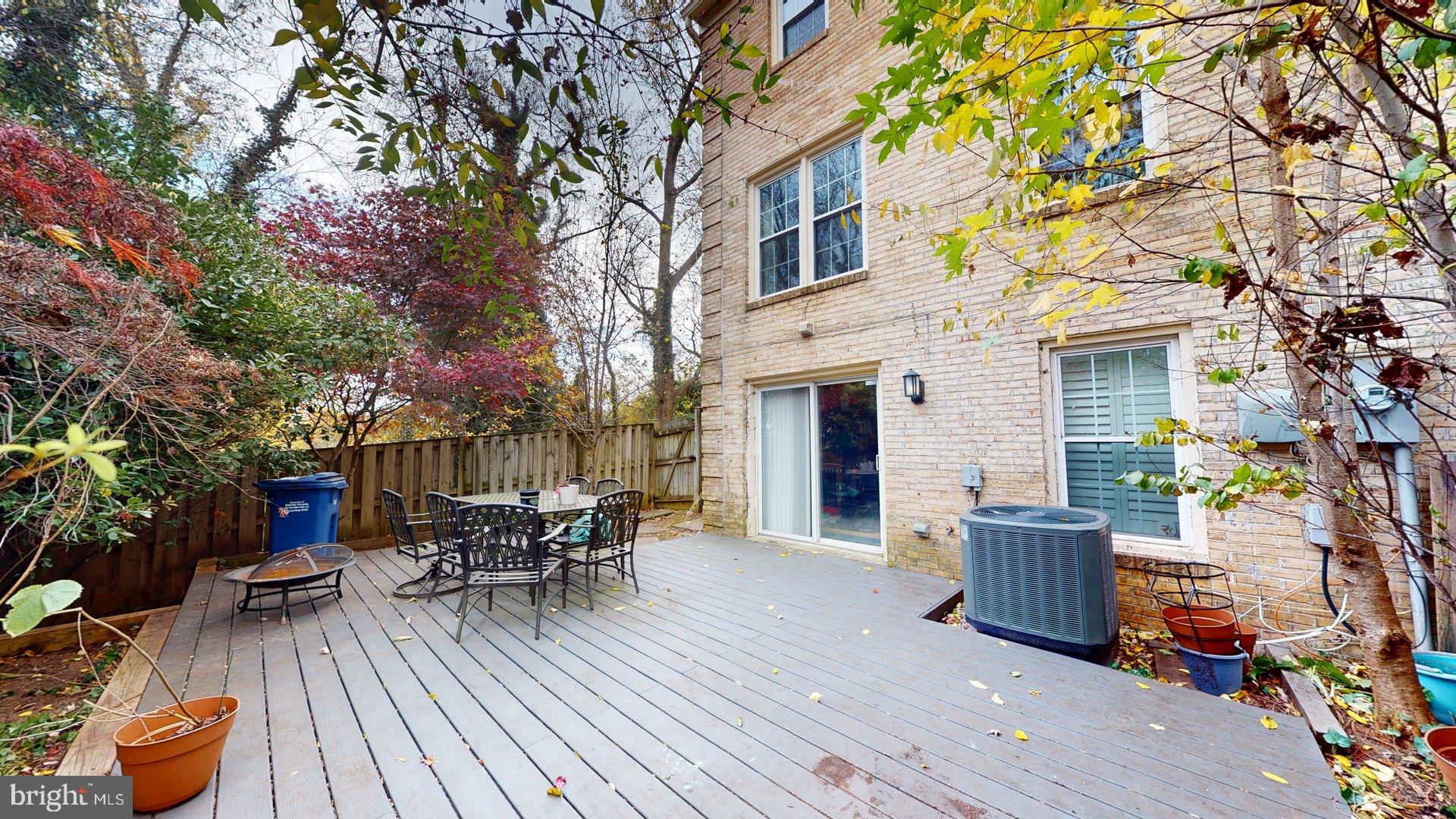 CHURCHILL SQUARE - Residential Lease