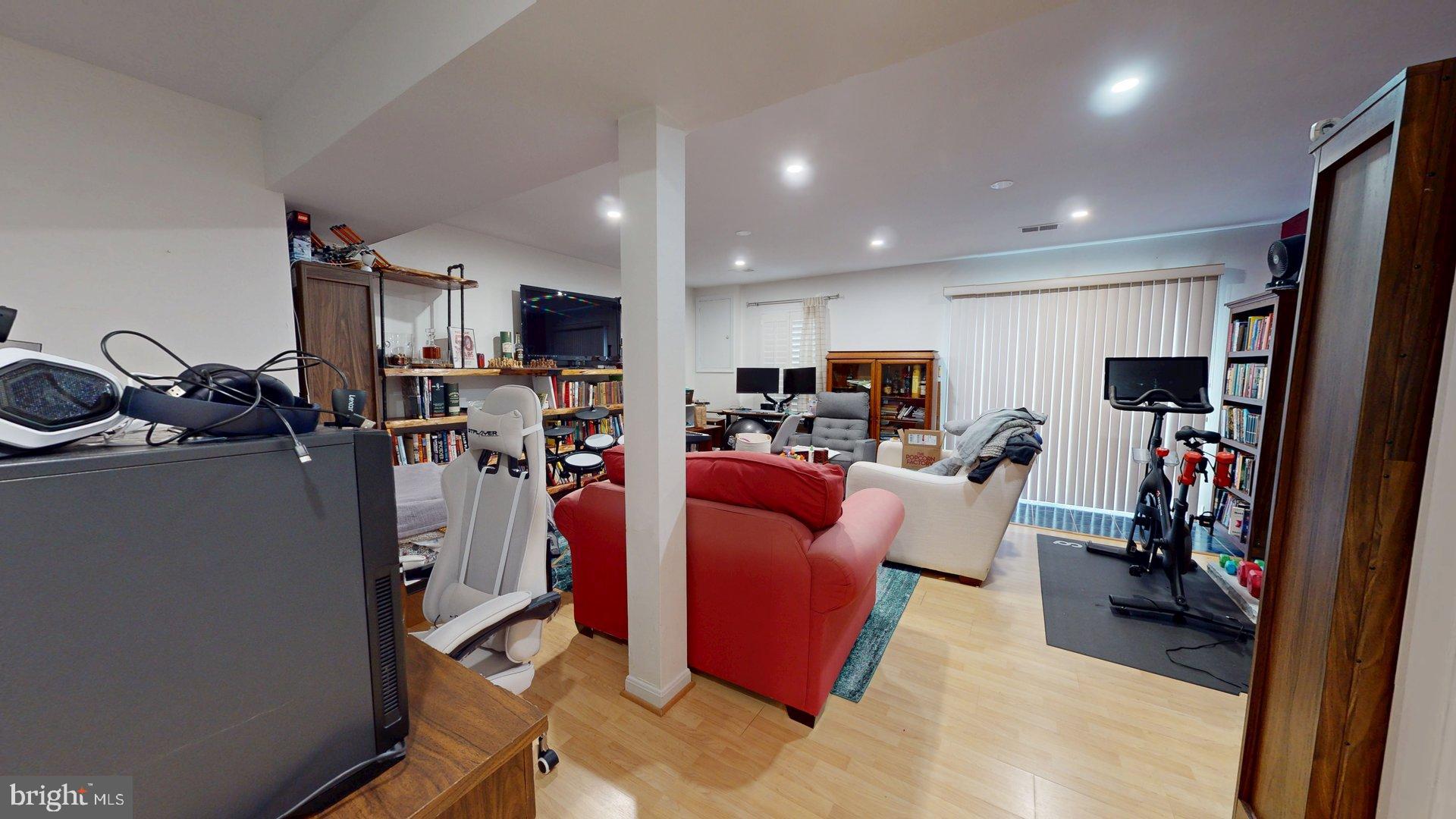 CHURCHILL SQUARE - Residential Lease