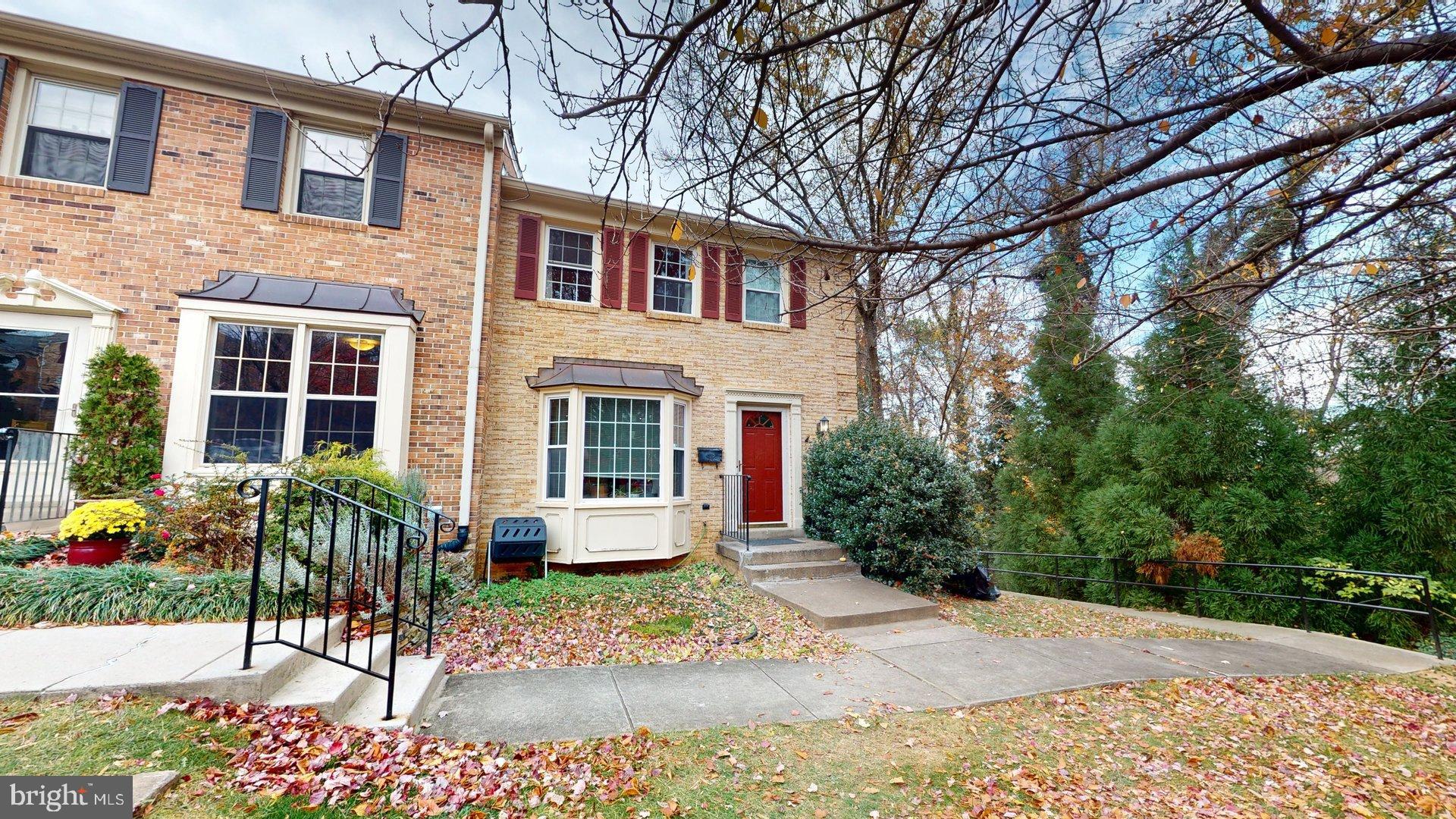 CHURCHILL SQUARE - Residential Lease