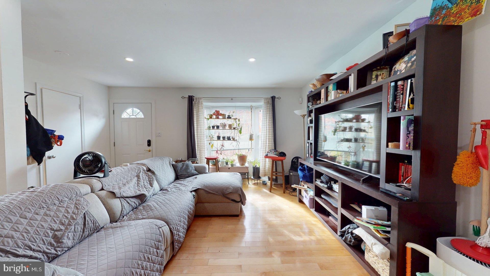 CHURCHILL SQUARE - Residential Lease