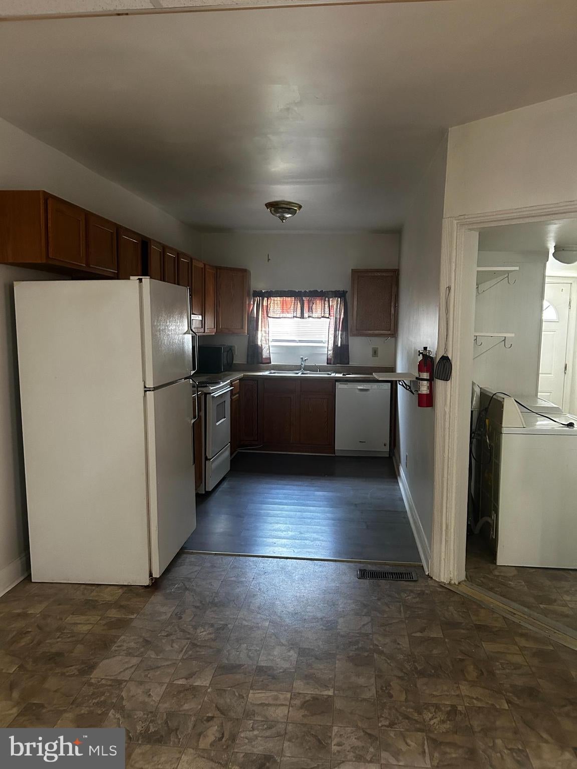441 WALNUT STREET