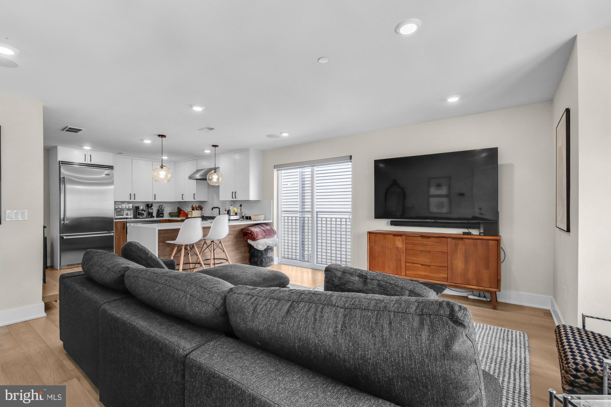 FAIRMOUNT - Residential Lease