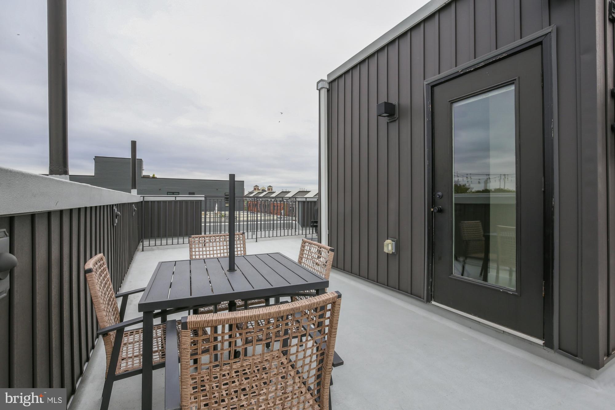 FAIRMOUNT - Residential Lease