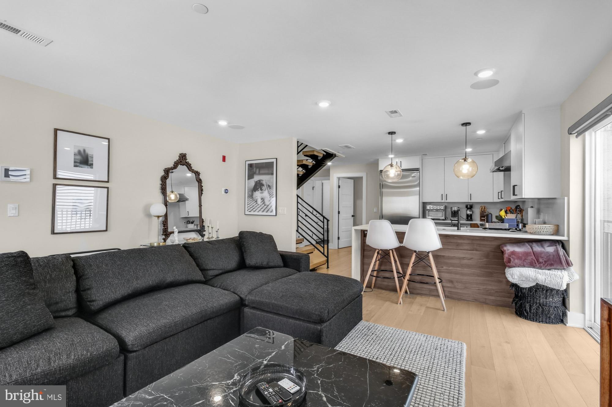 FAIRMOUNT - Residential Lease