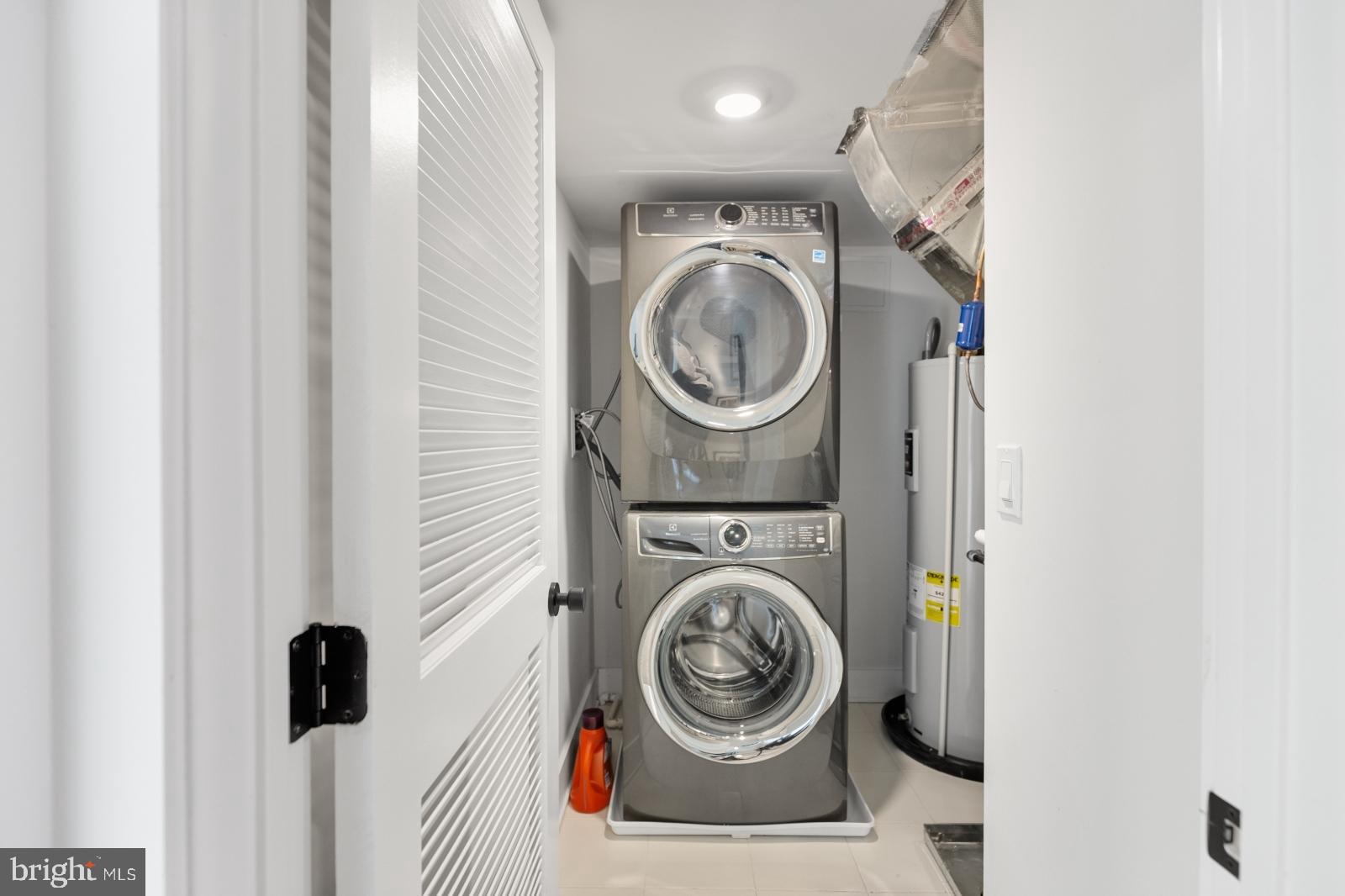 FAIRMOUNT - Residential Lease