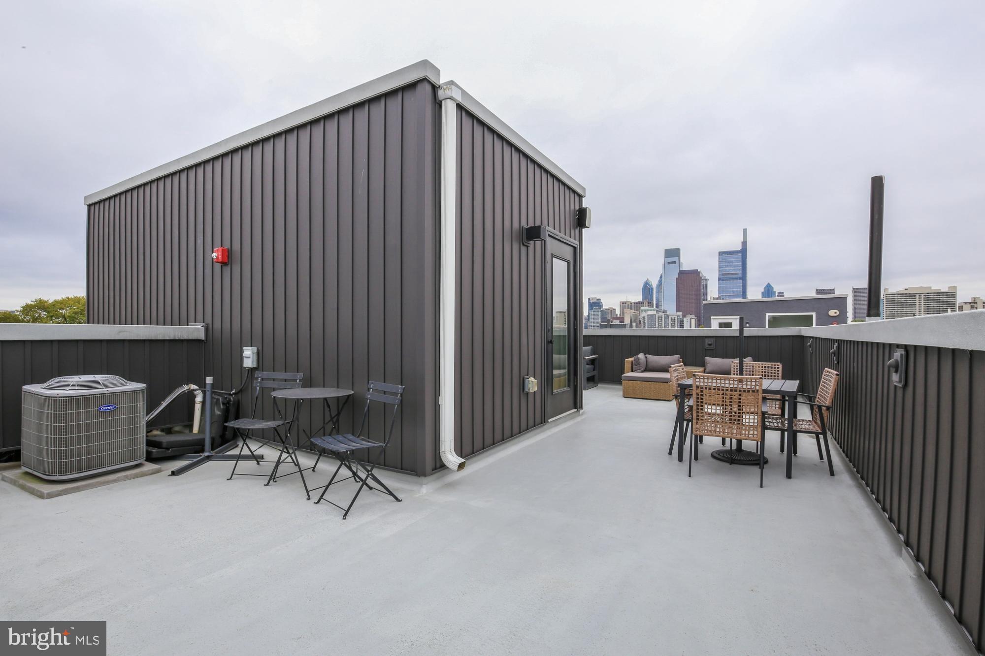 FAIRMOUNT - Residential Lease