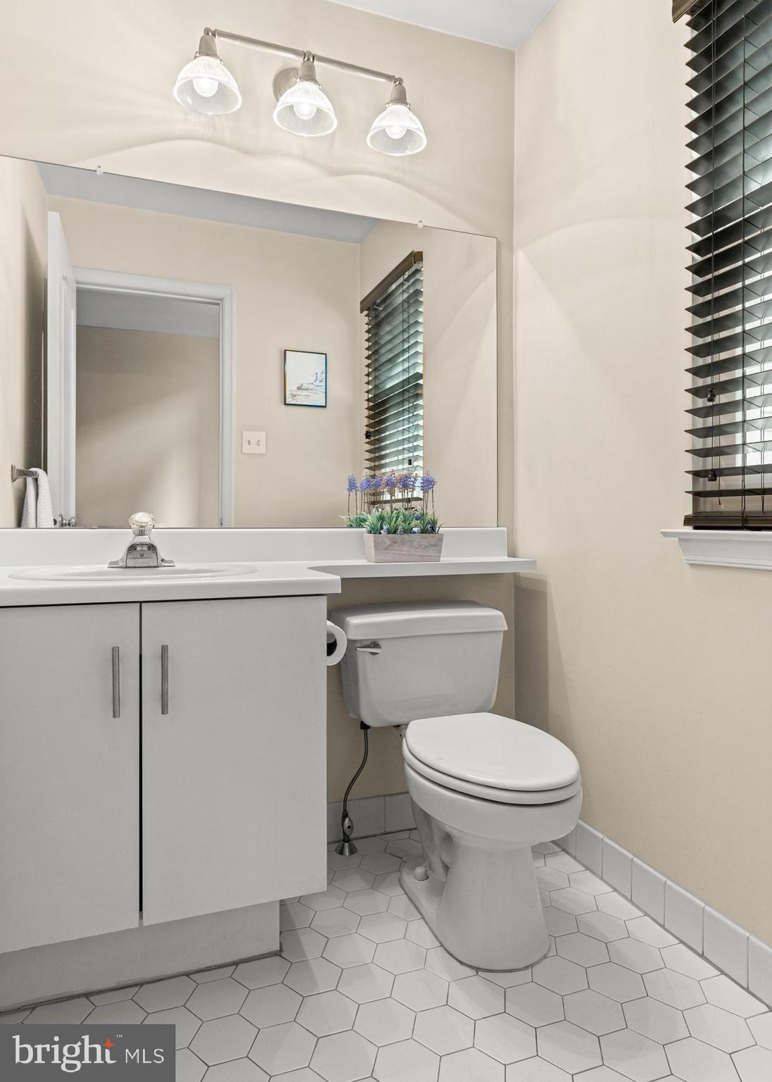 REBEL HILL - Residential