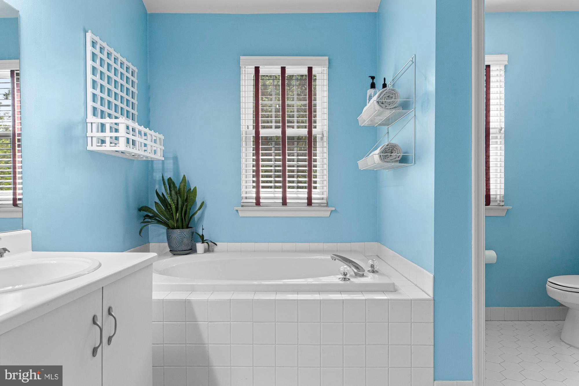 REBEL HILL - Residential