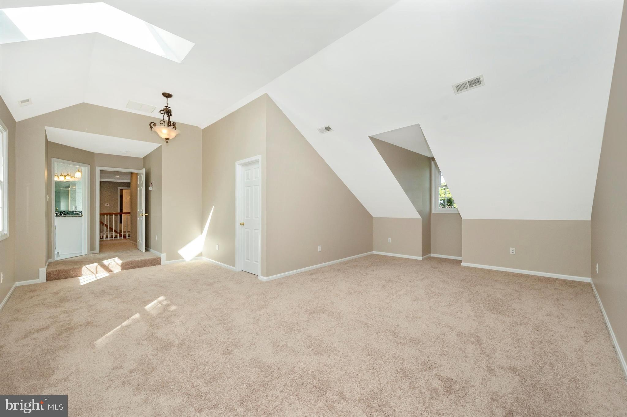 POOLESVILLE OUTSIDE - Residential