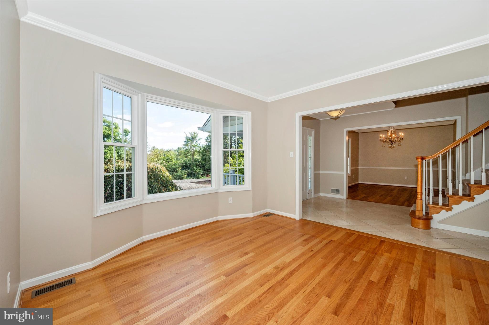 POOLESVILLE OUTSIDE - Residential