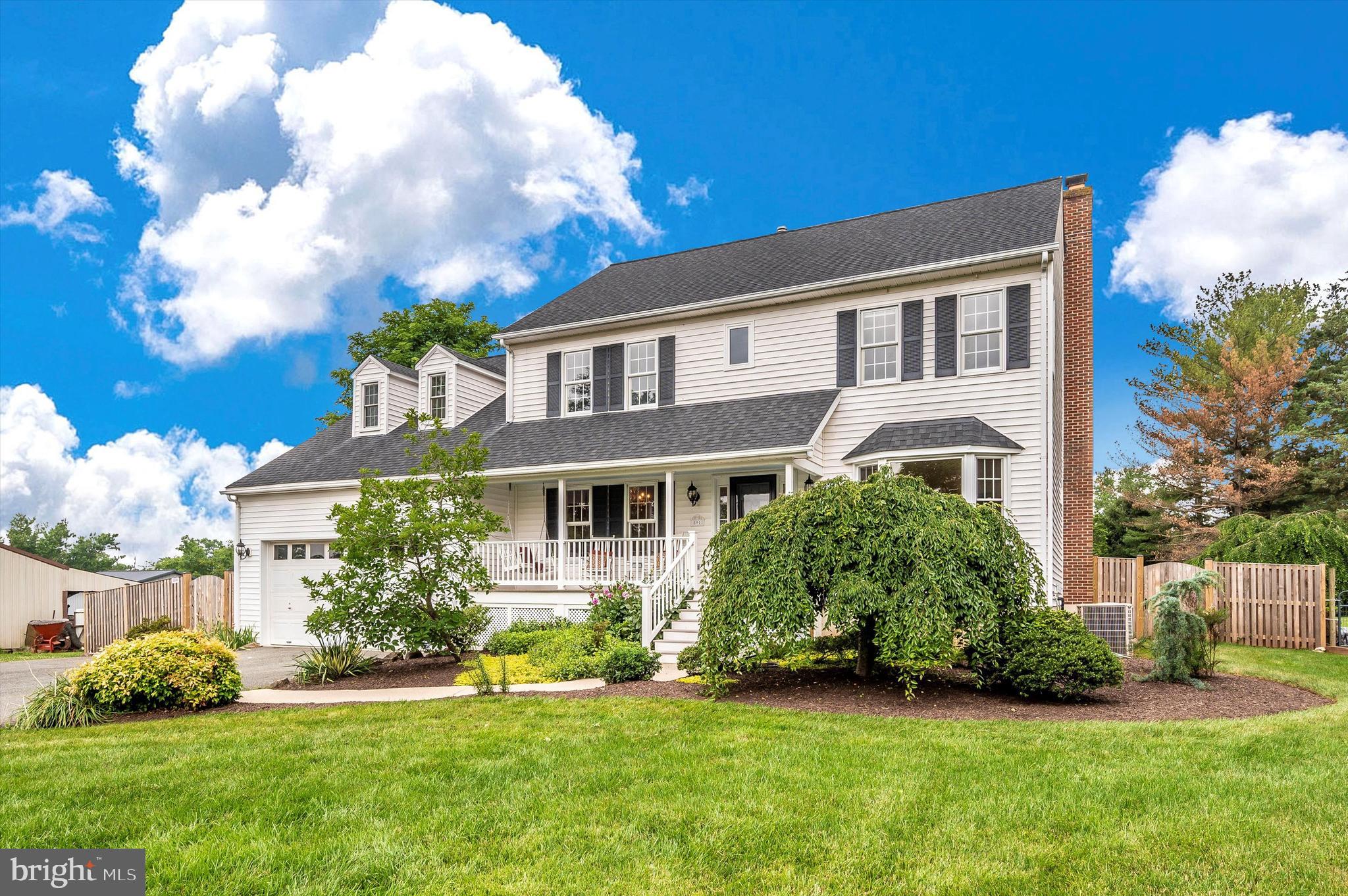 POOLESVILLE OUTSIDE - Residential