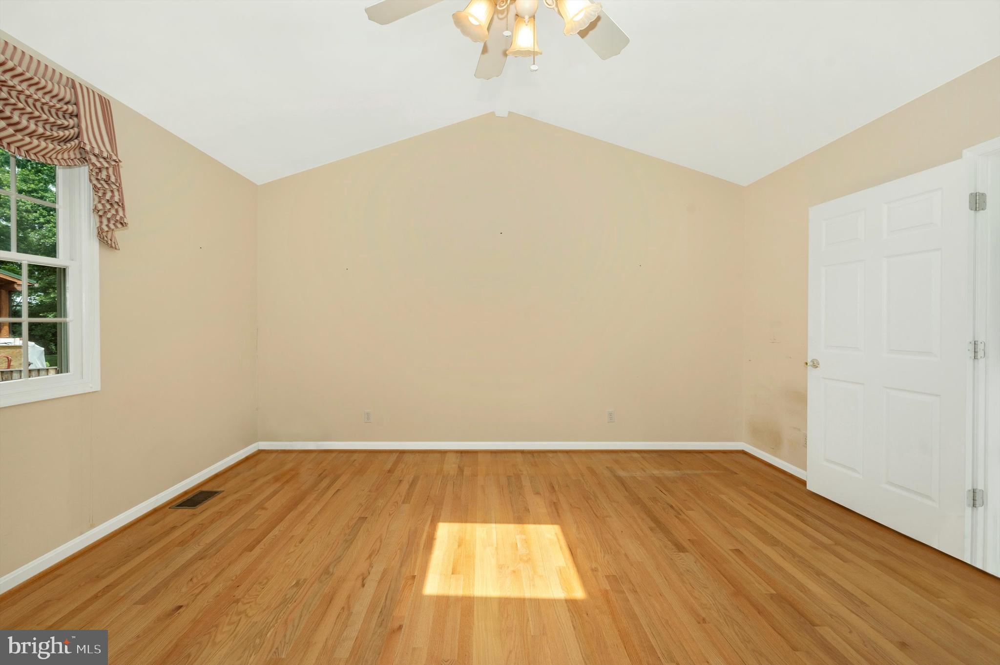 POOLESVILLE OUTSIDE - Residential