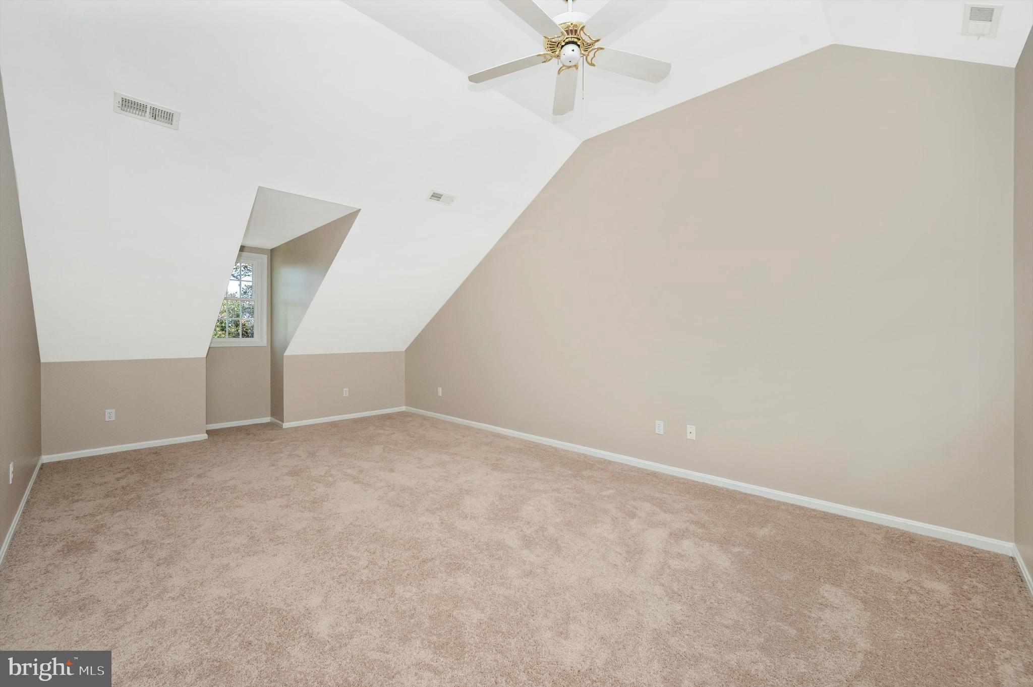 POOLESVILLE OUTSIDE - Residential