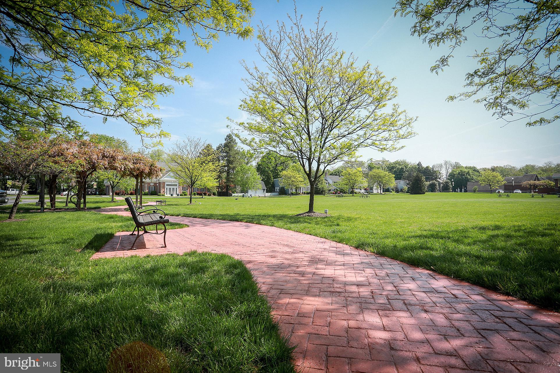 POOLESVILLE OUTSIDE - Residential