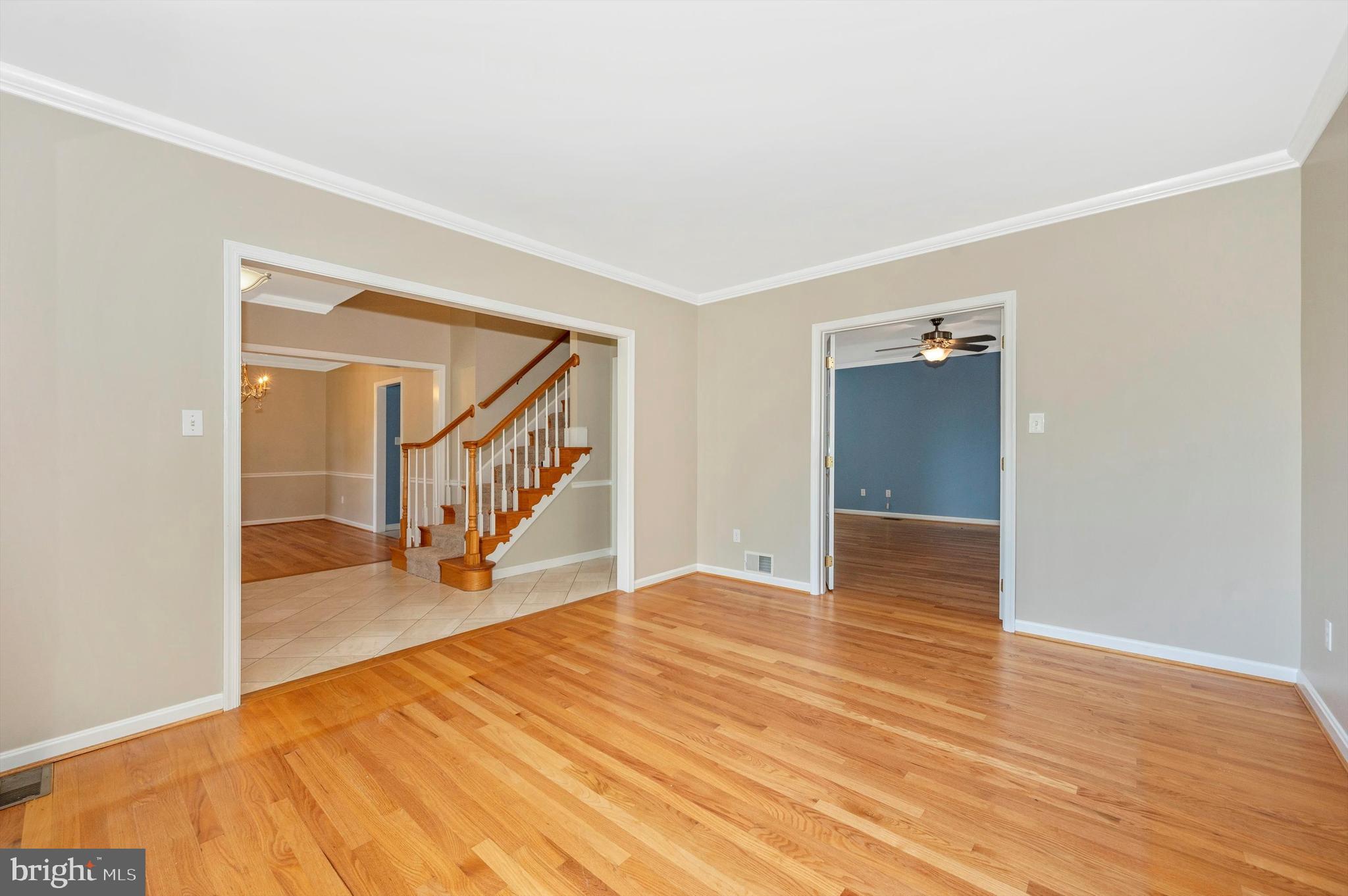 POOLESVILLE OUTSIDE - Residential