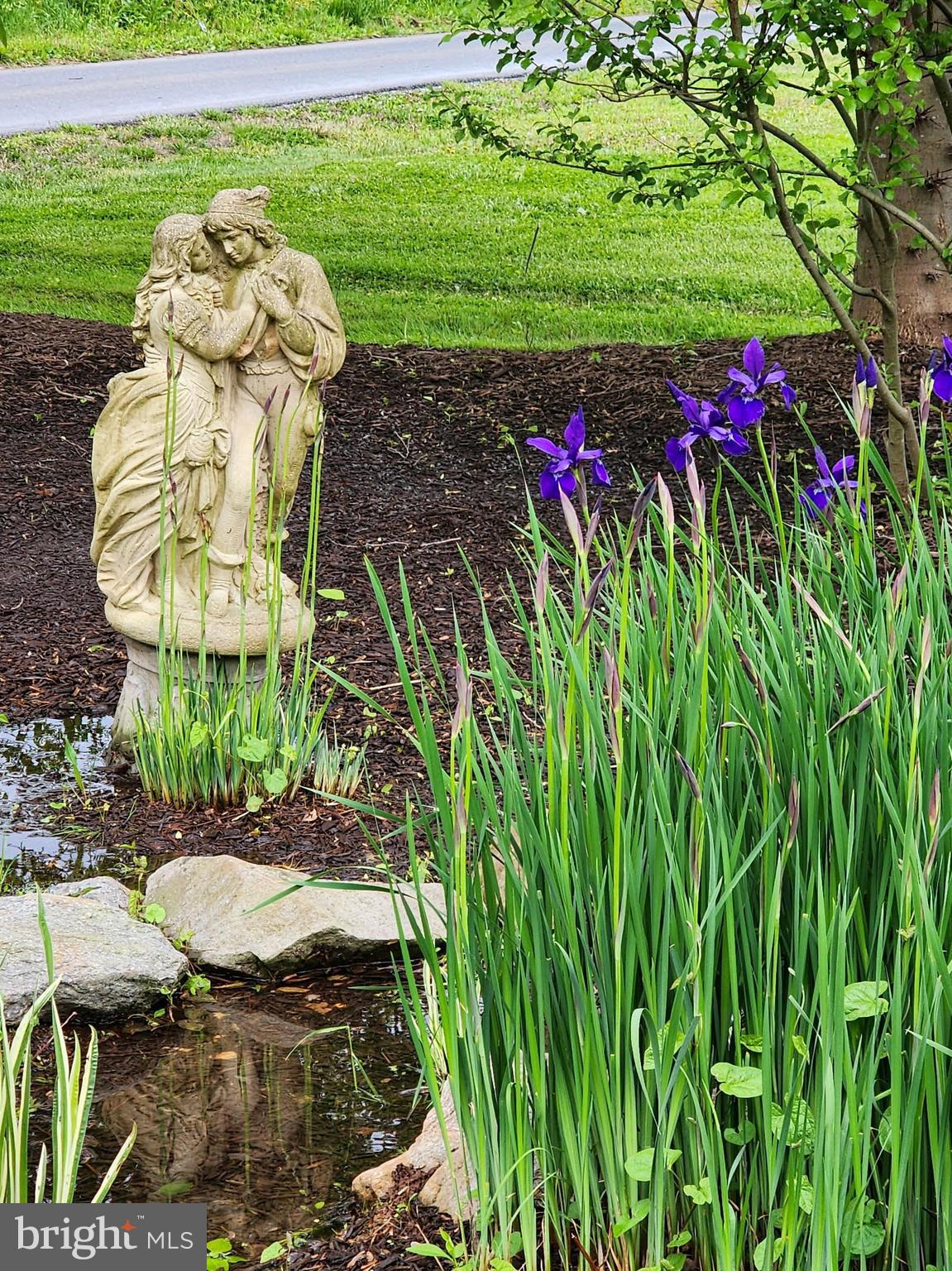 POOLESVILLE OUTSIDE - Residential