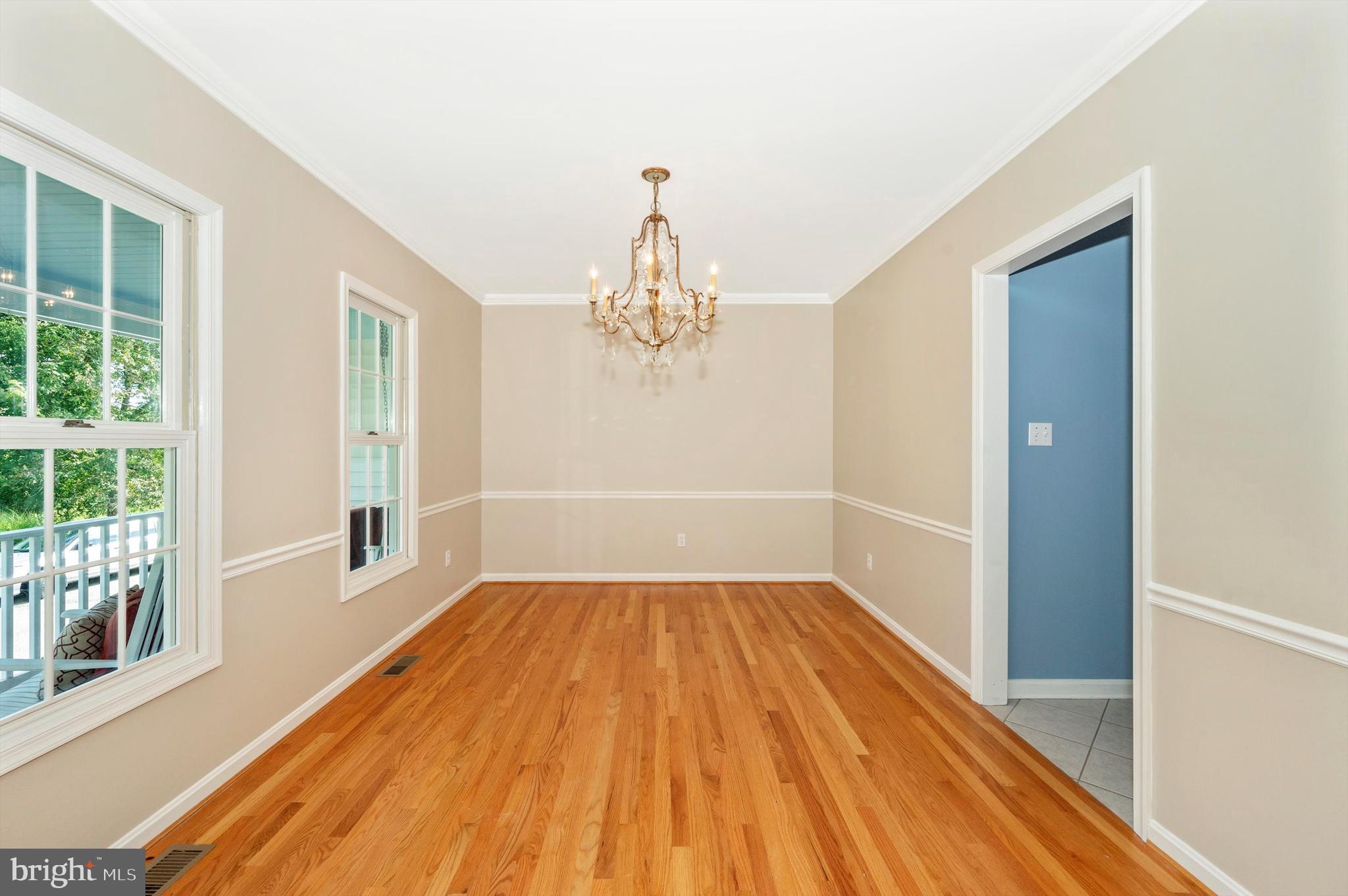 POOLESVILLE OUTSIDE - Residential