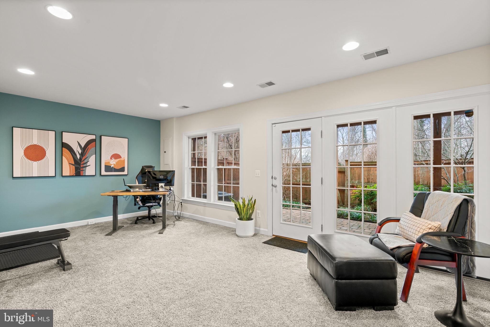 STONE CREEK CROSSING - Residential