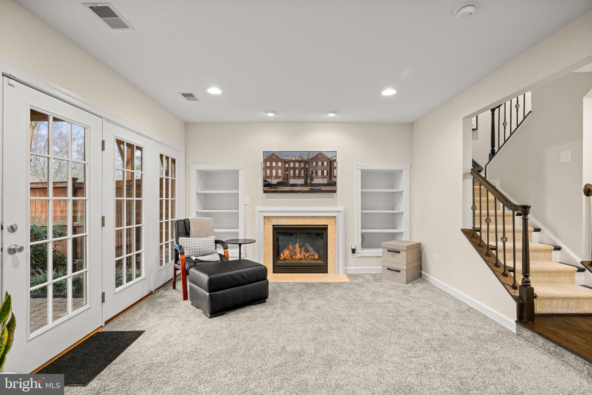 STONE CREEK CROSSING - Residential