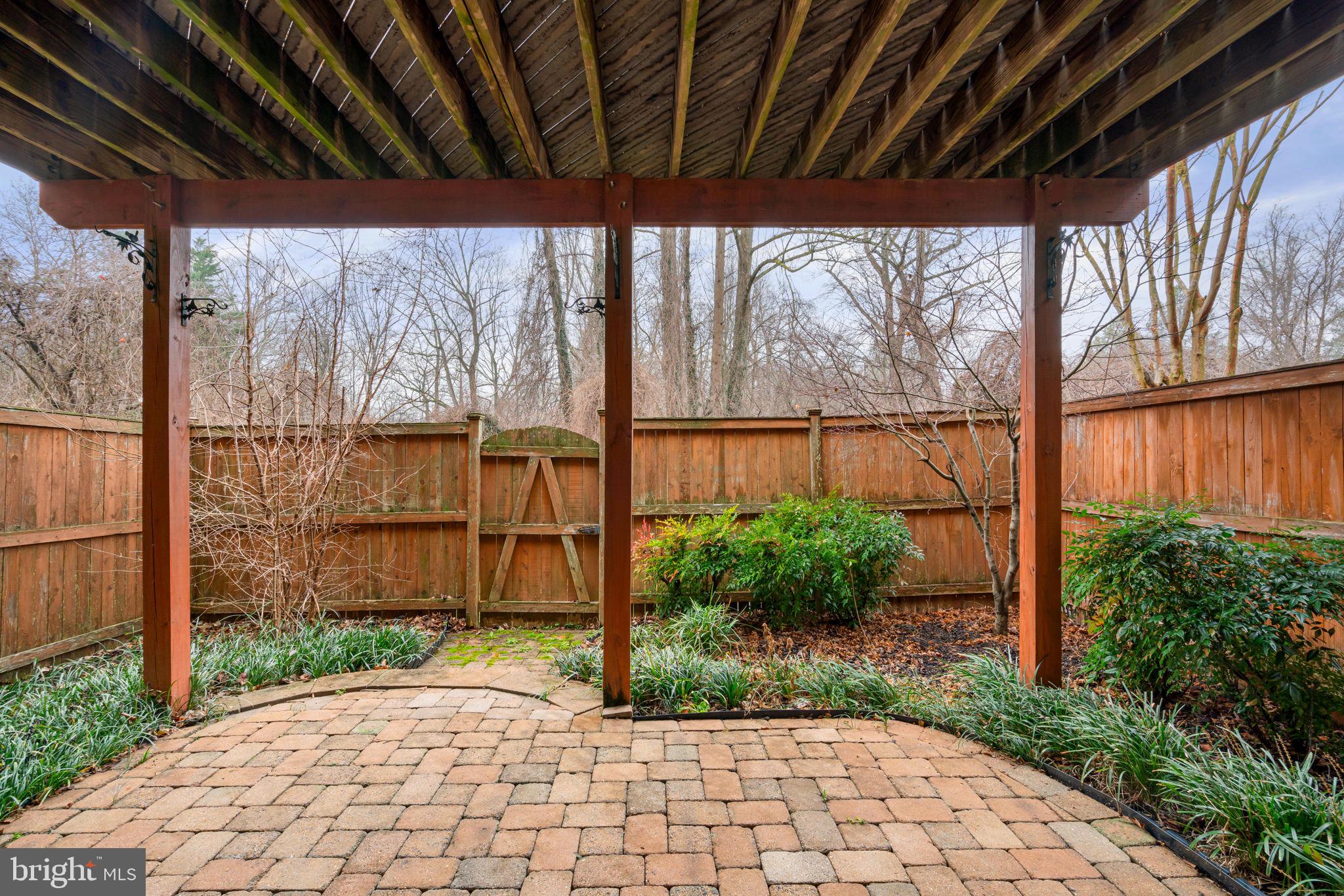 STONE CREEK CROSSING - Residential