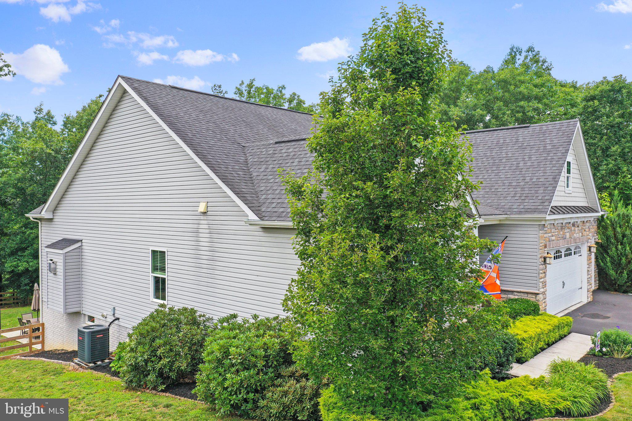 BROOKFIELD ON THE POTOMAC - Residential