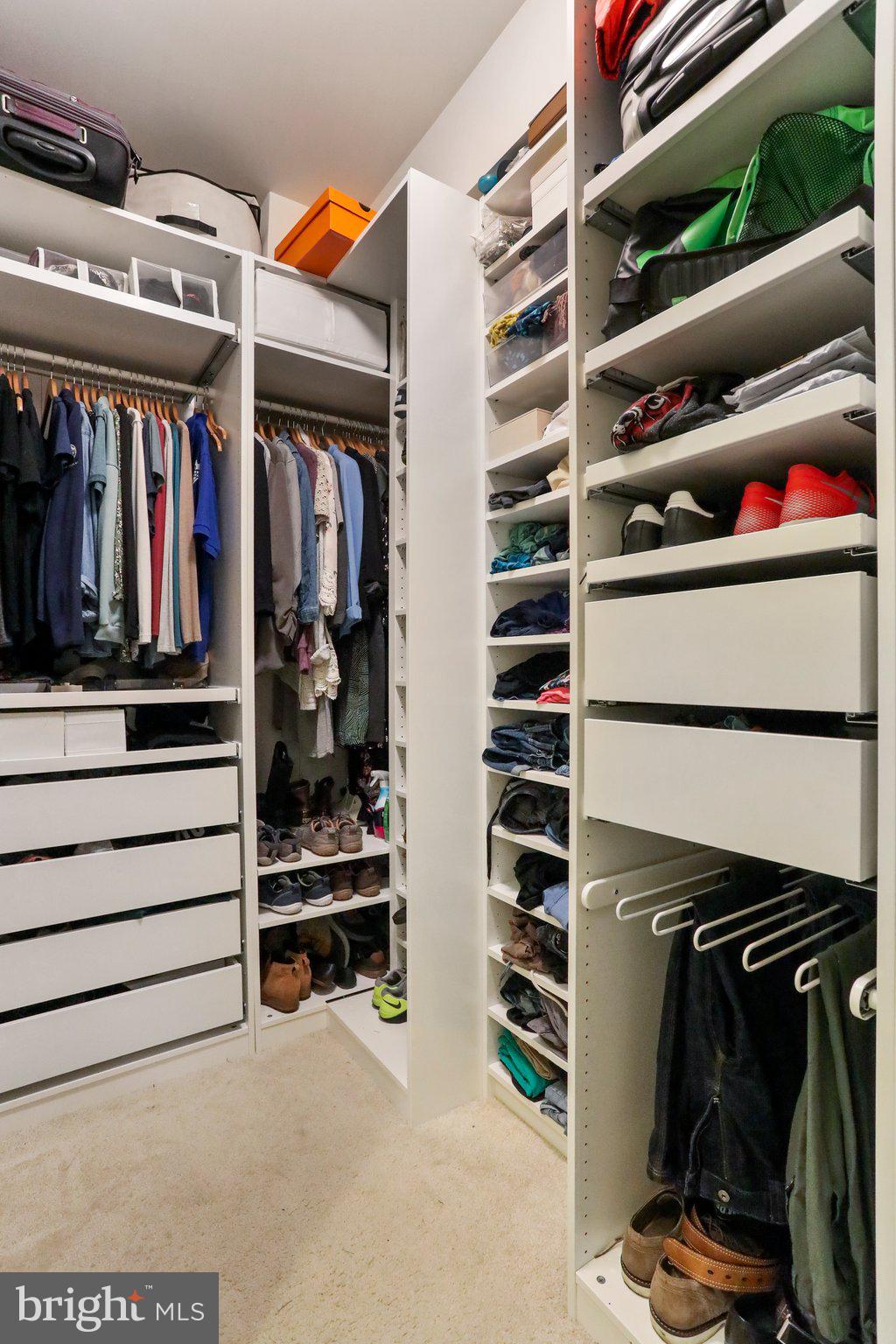 BROOKFIELD ON THE POTOMAC - Residential