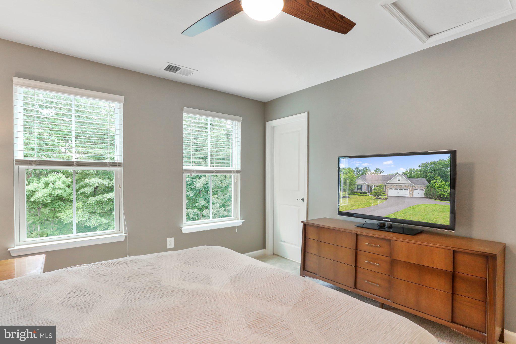 BROOKFIELD ON THE POTOMAC - Residential