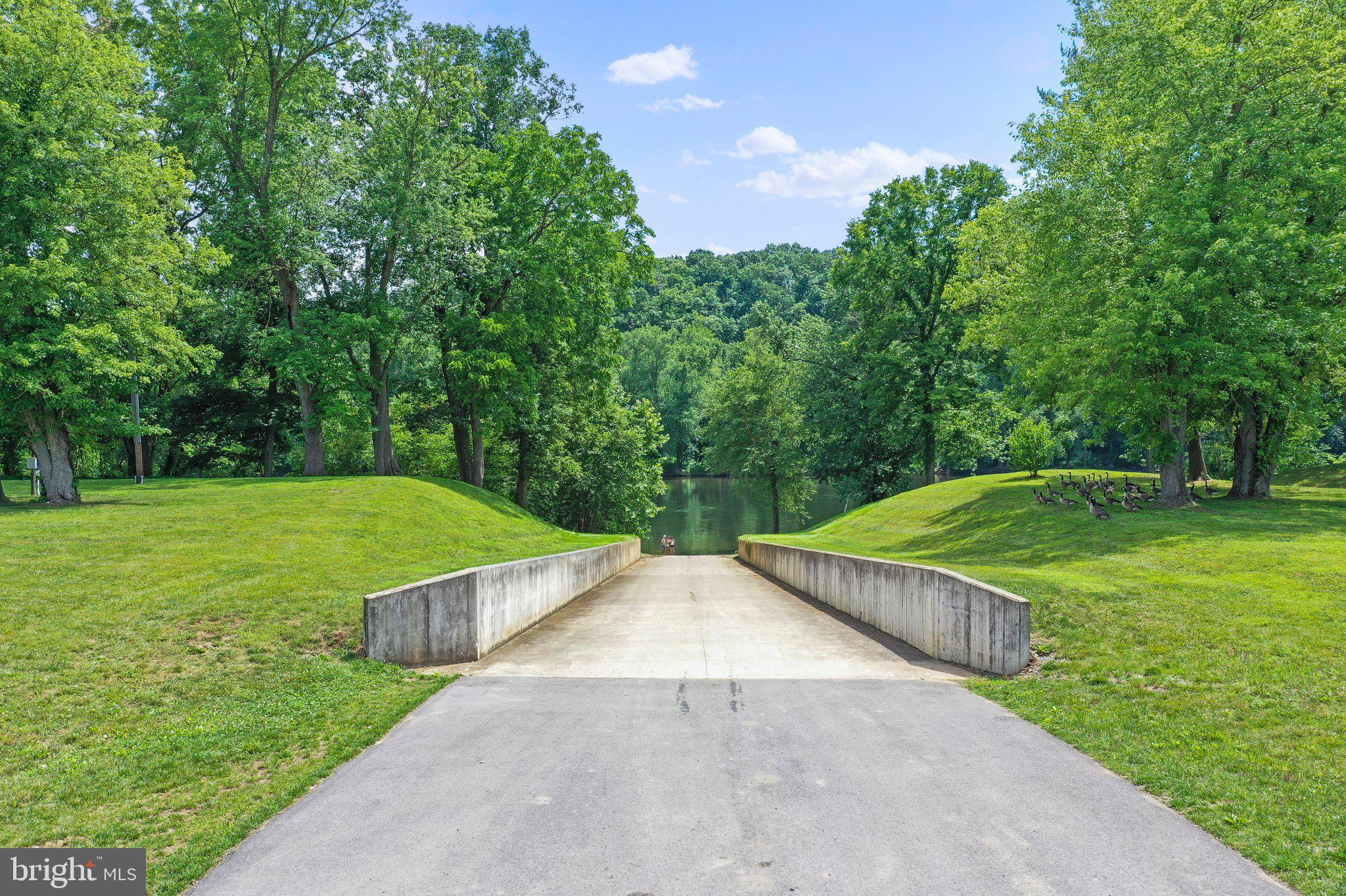 BROOKFIELD ON THE POTOMAC - Residential