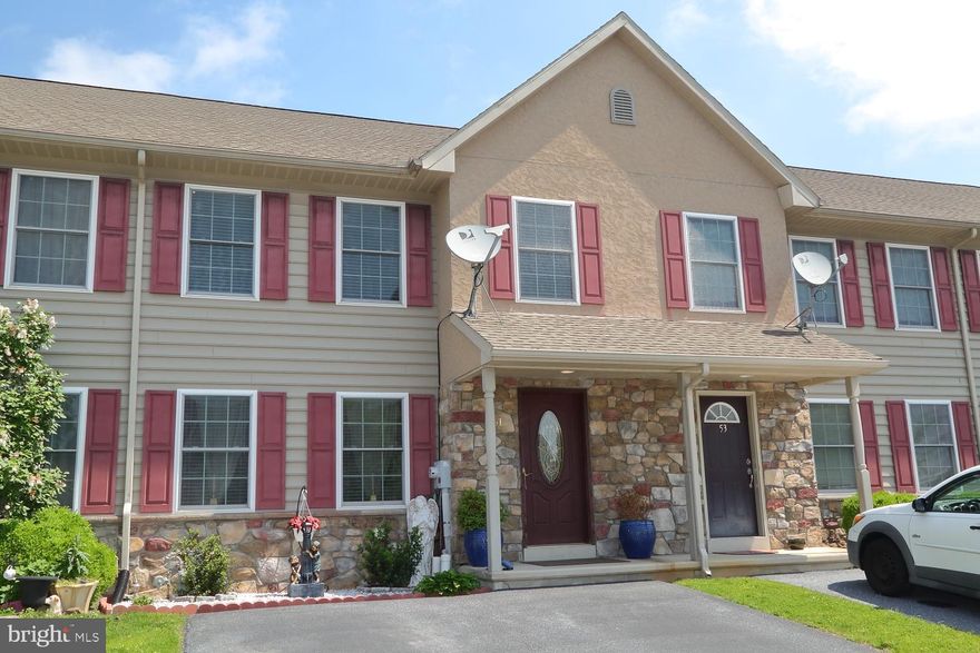 Beautiful 3 bedroom, 2 1/2 bath condo in Charity Gardens.  Tile floors in kitchen and dining room, granite in kitchen and baths.  Too many upgrades to mention.  Better than excellent condition and close to Charity Gardens park.  It has a basement that could be easily finished and a deck off the back for entertaining.  The laundry is on the main floor.  Large master suite with double sinks and walk in shower in bath.  Fresh paint throughout. The whole home water filtering system is included.Make this your next home or your 1st home.  Call today for a showing.