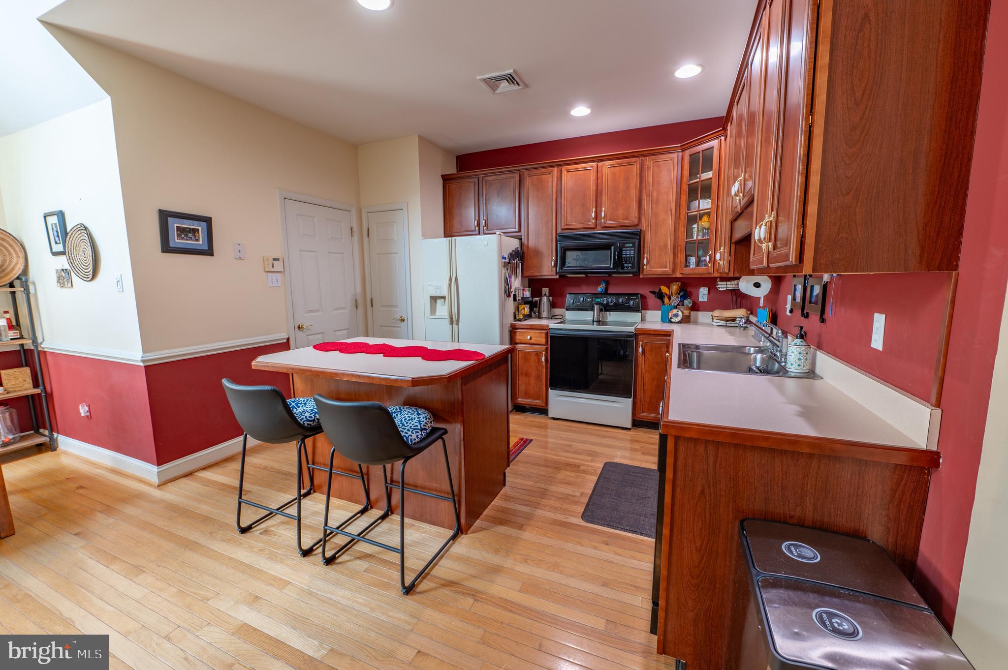 VILLAS AT TREXLER PK - Residential