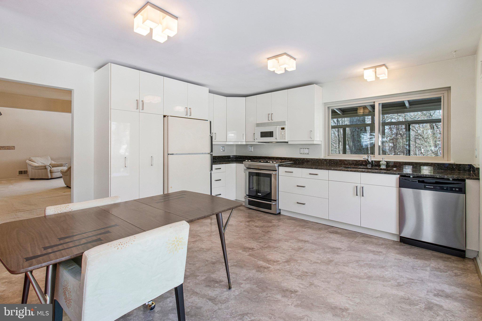 STONEGATE - Residential