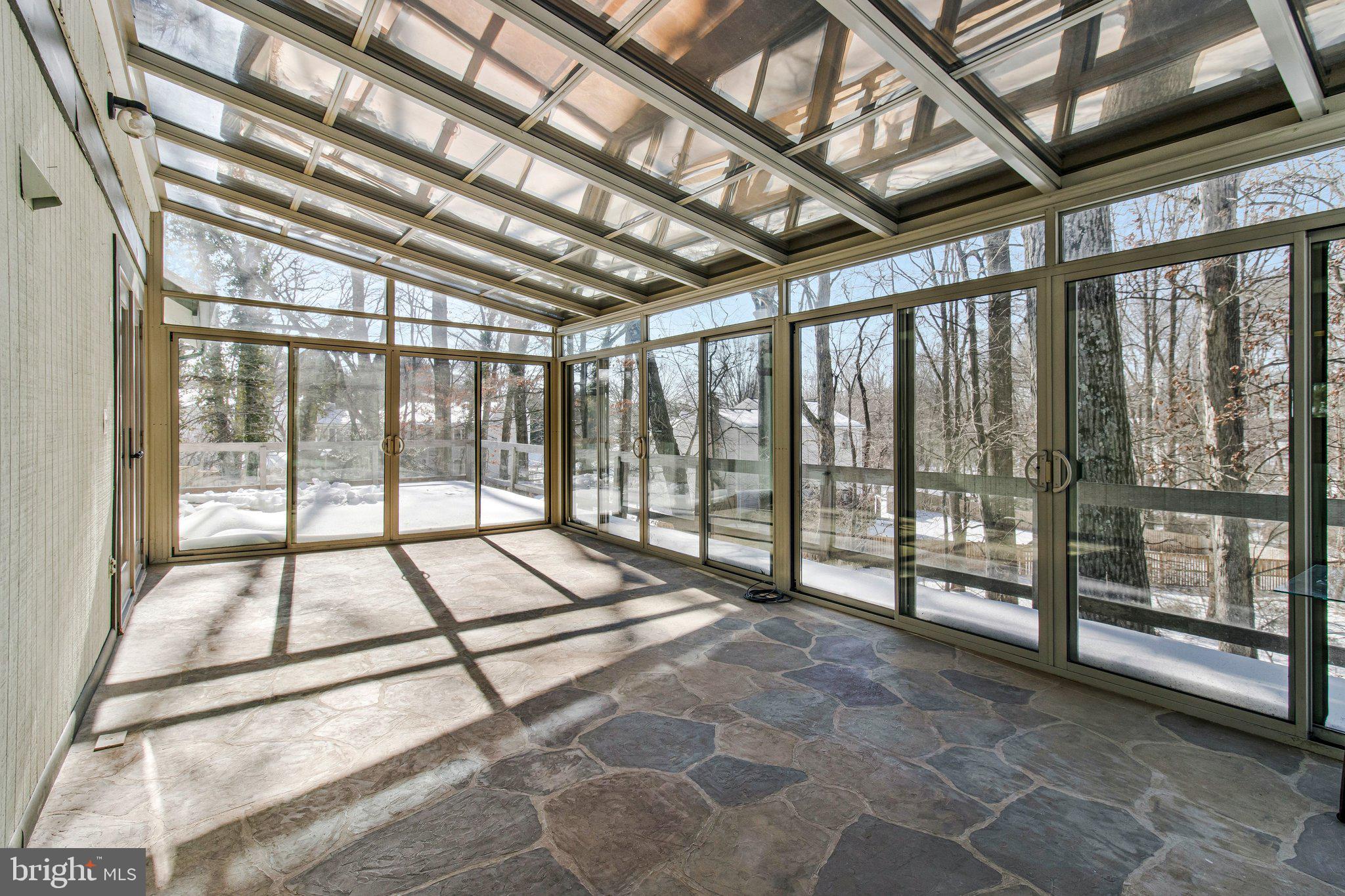 STONEGATE - Residential