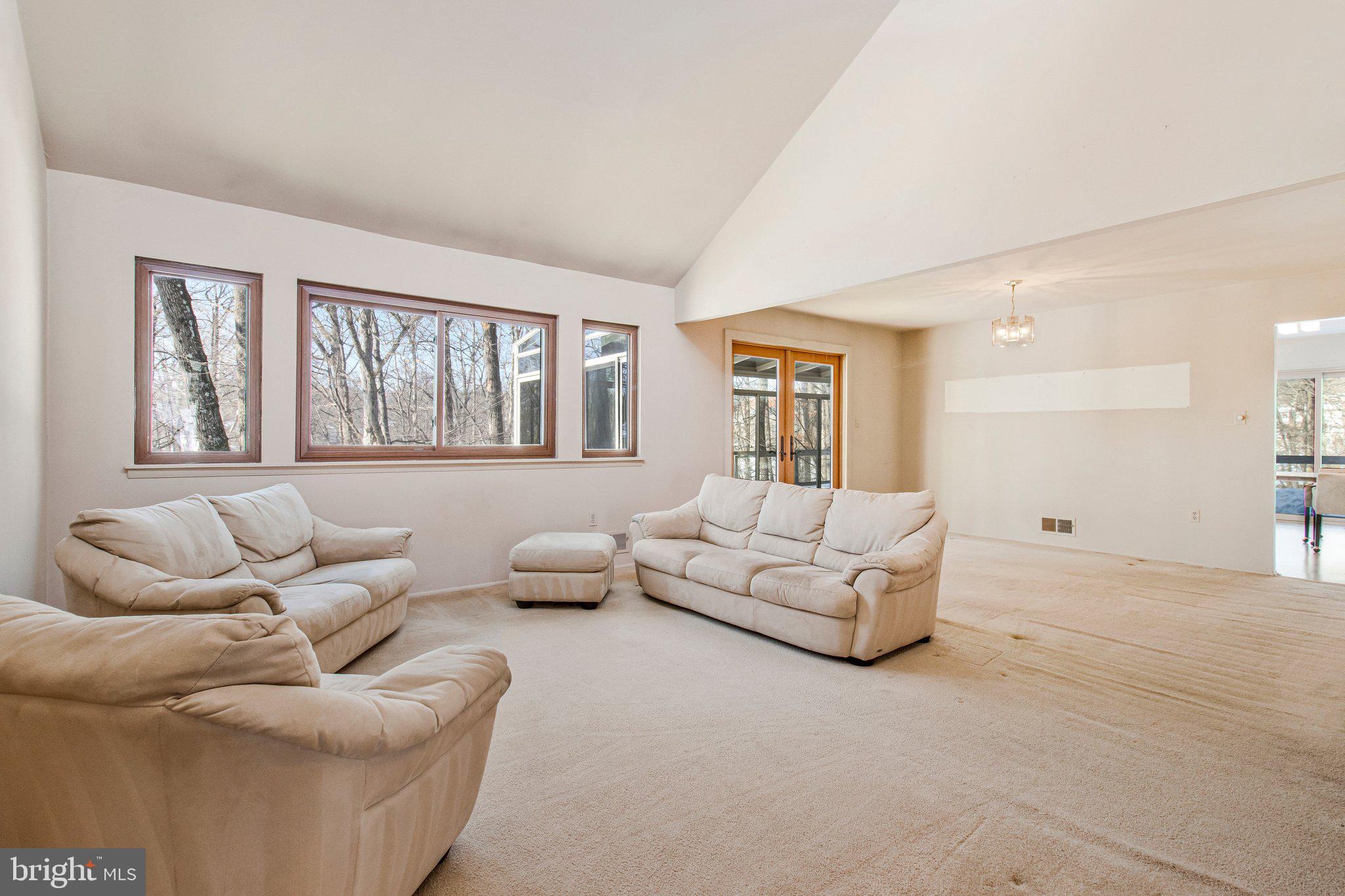 STONEGATE - Residential