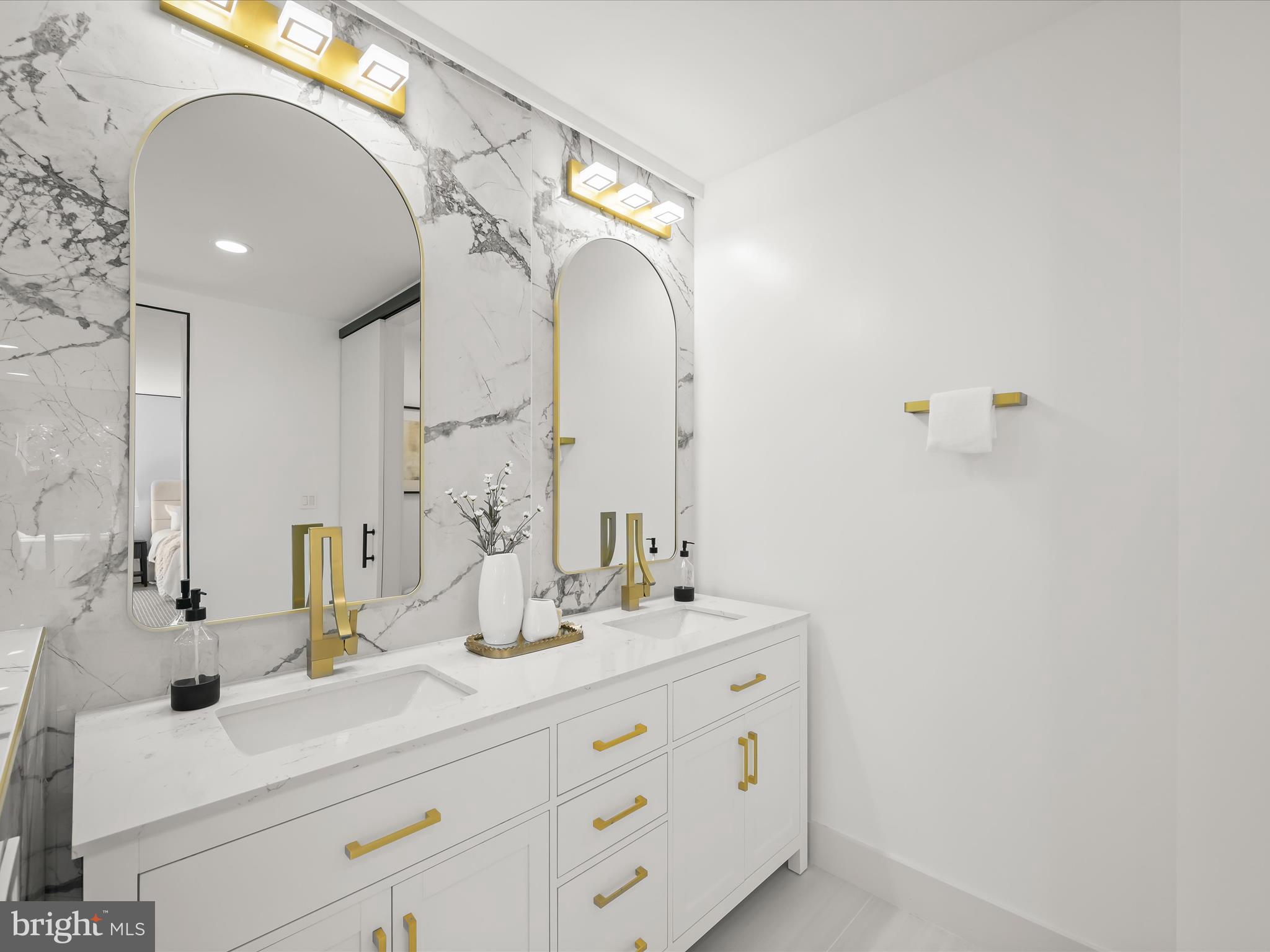 MAGOTHY SHORES - Residential