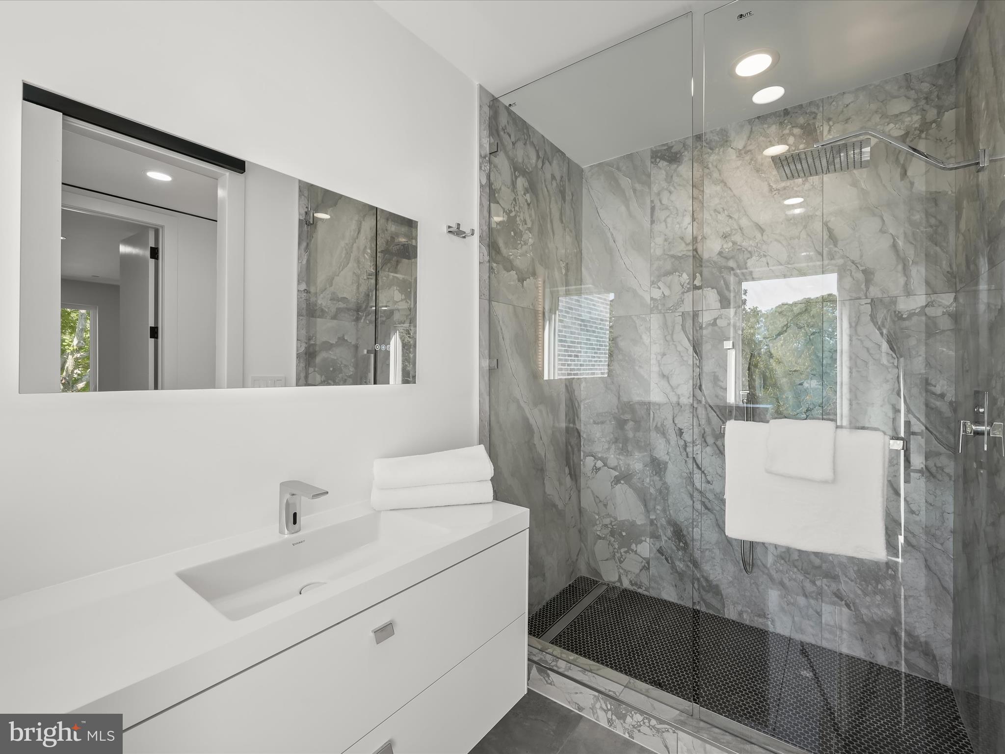 MAGOTHY SHORES - Residential