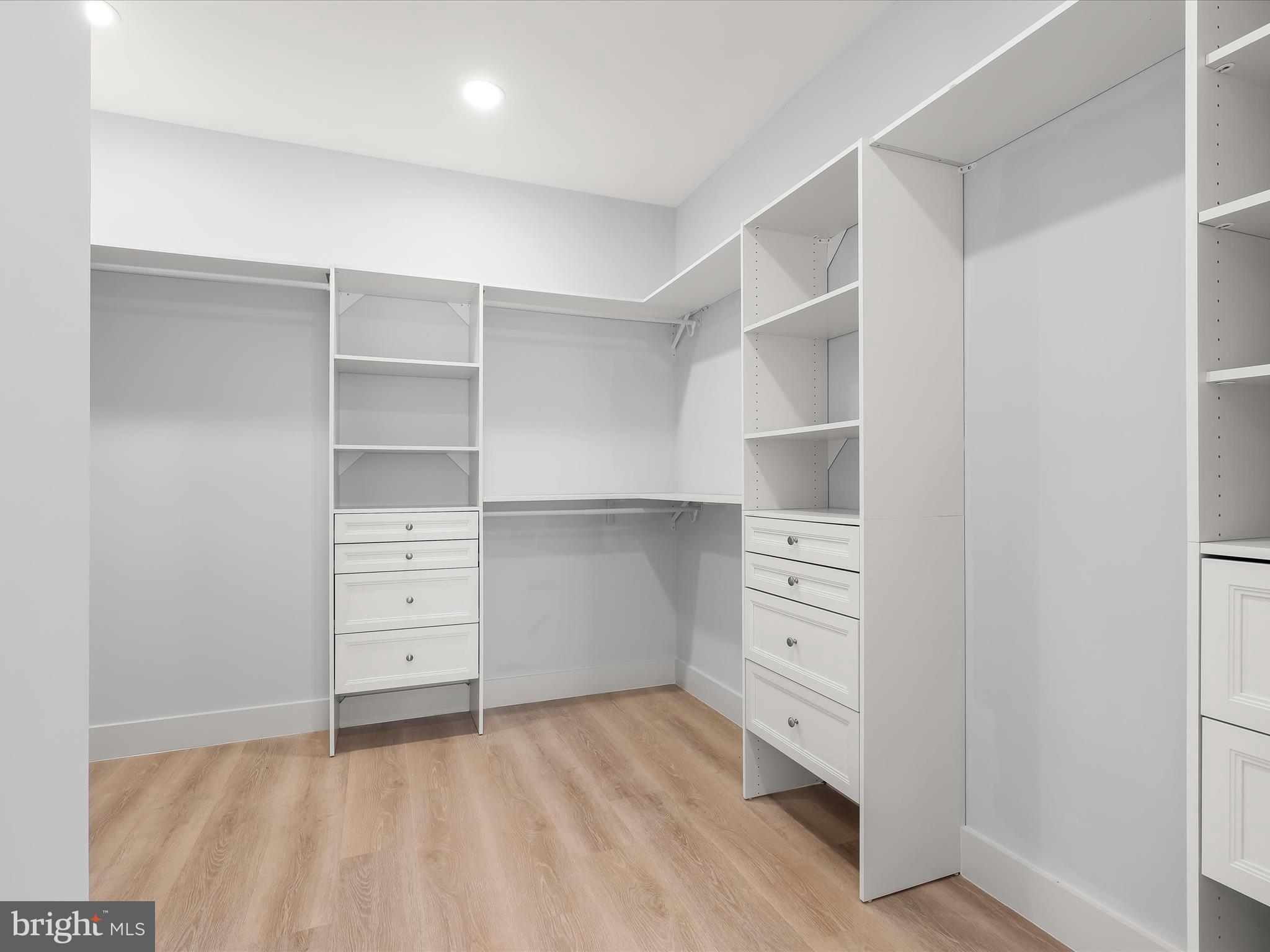 MAGOTHY SHORES - Residential