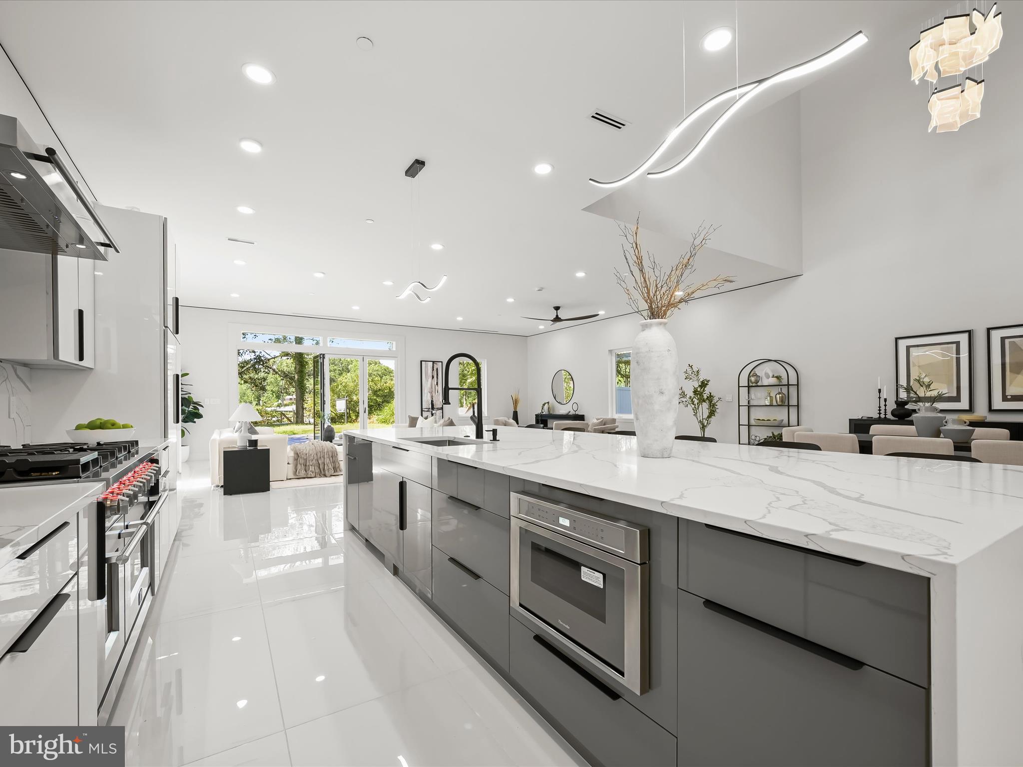 MAGOTHY SHORES - Residential