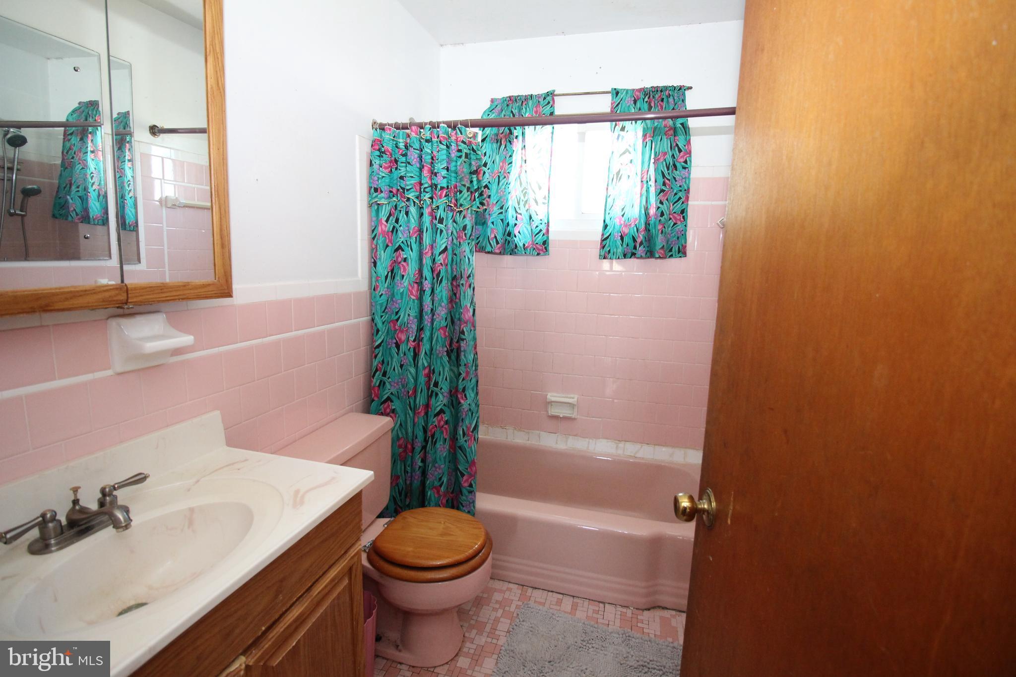 WINDSOR FARMS - Residential