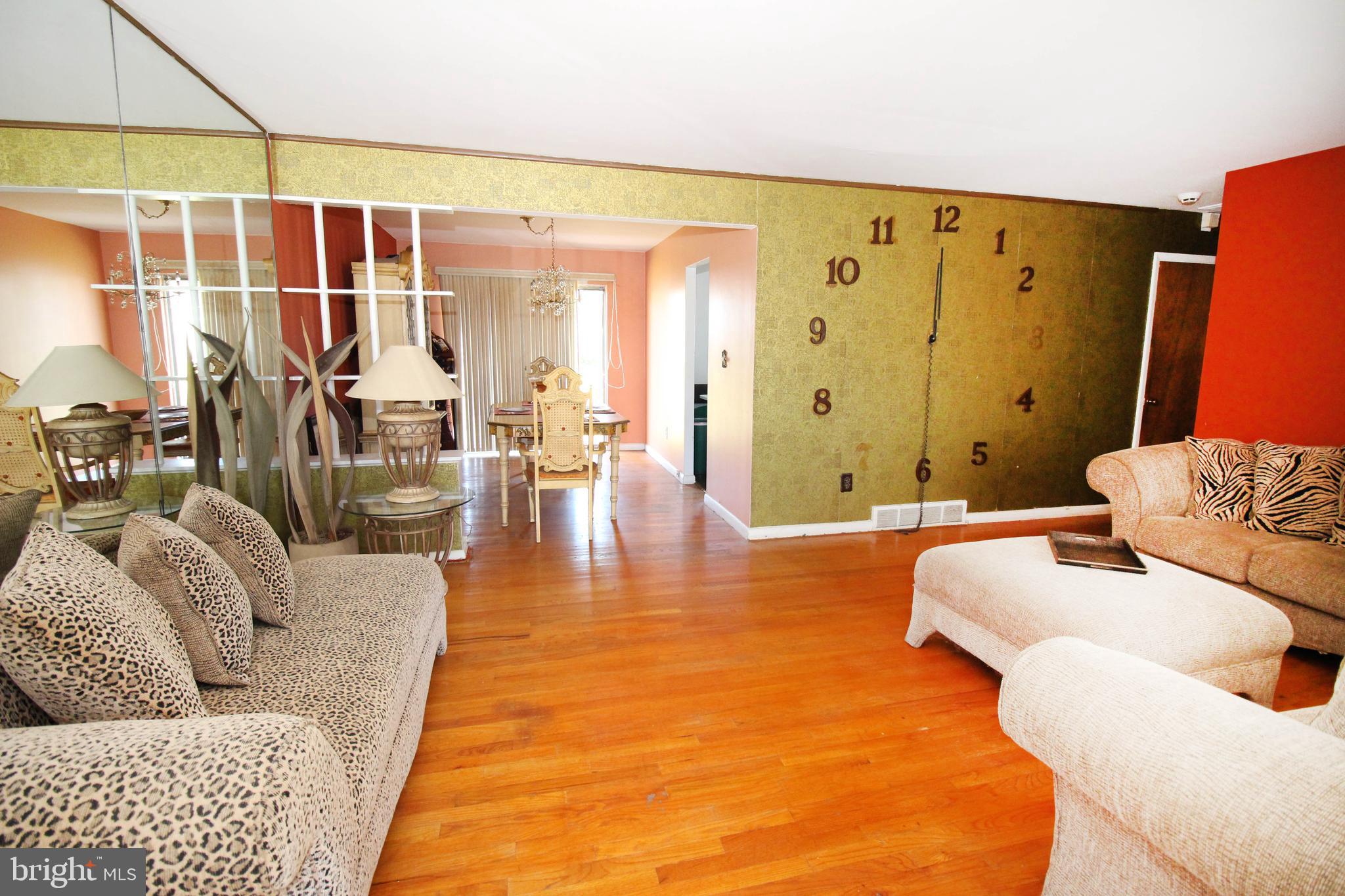 WINDSOR FARMS - Residential