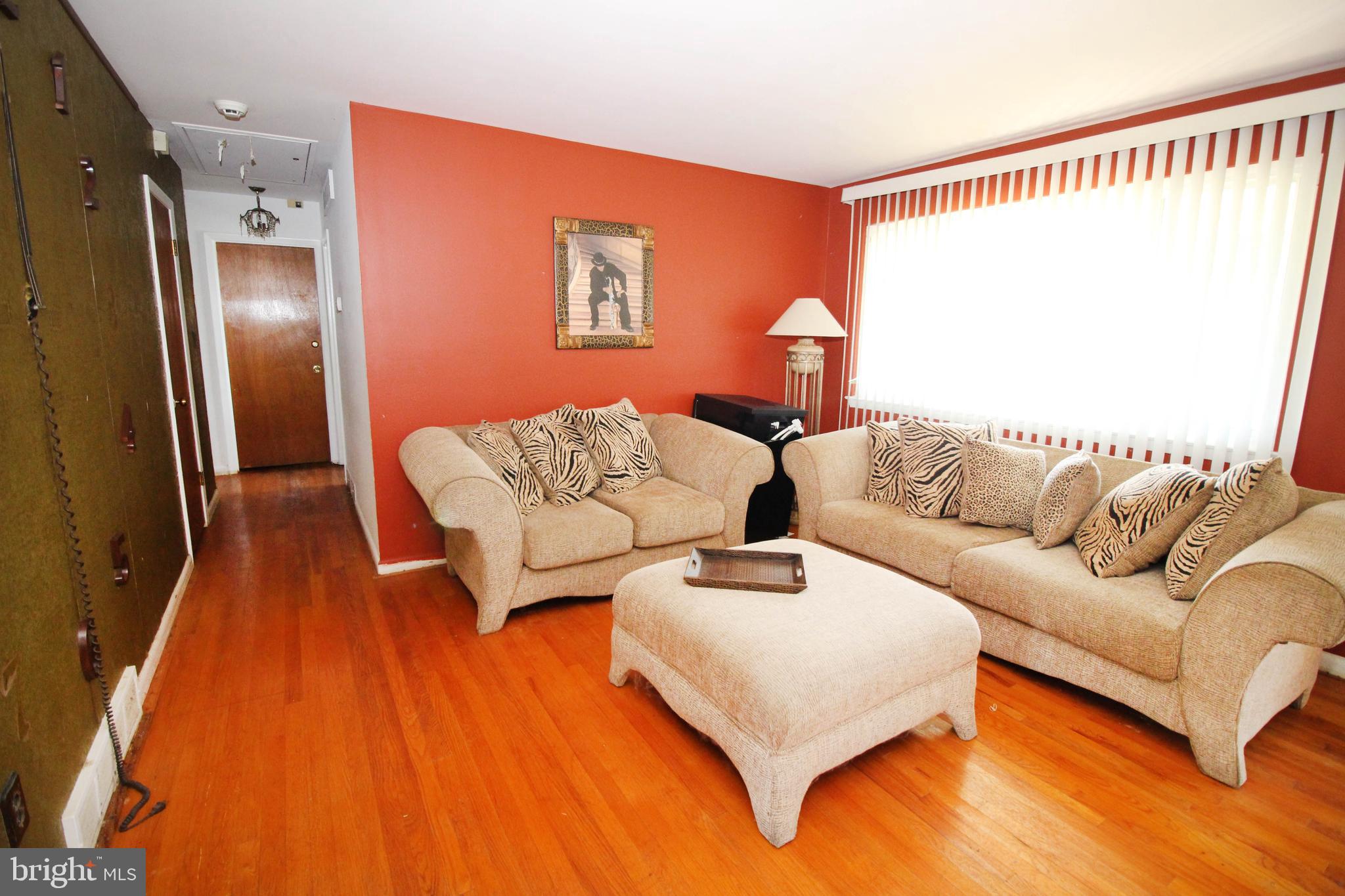 WINDSOR FARMS - Residential