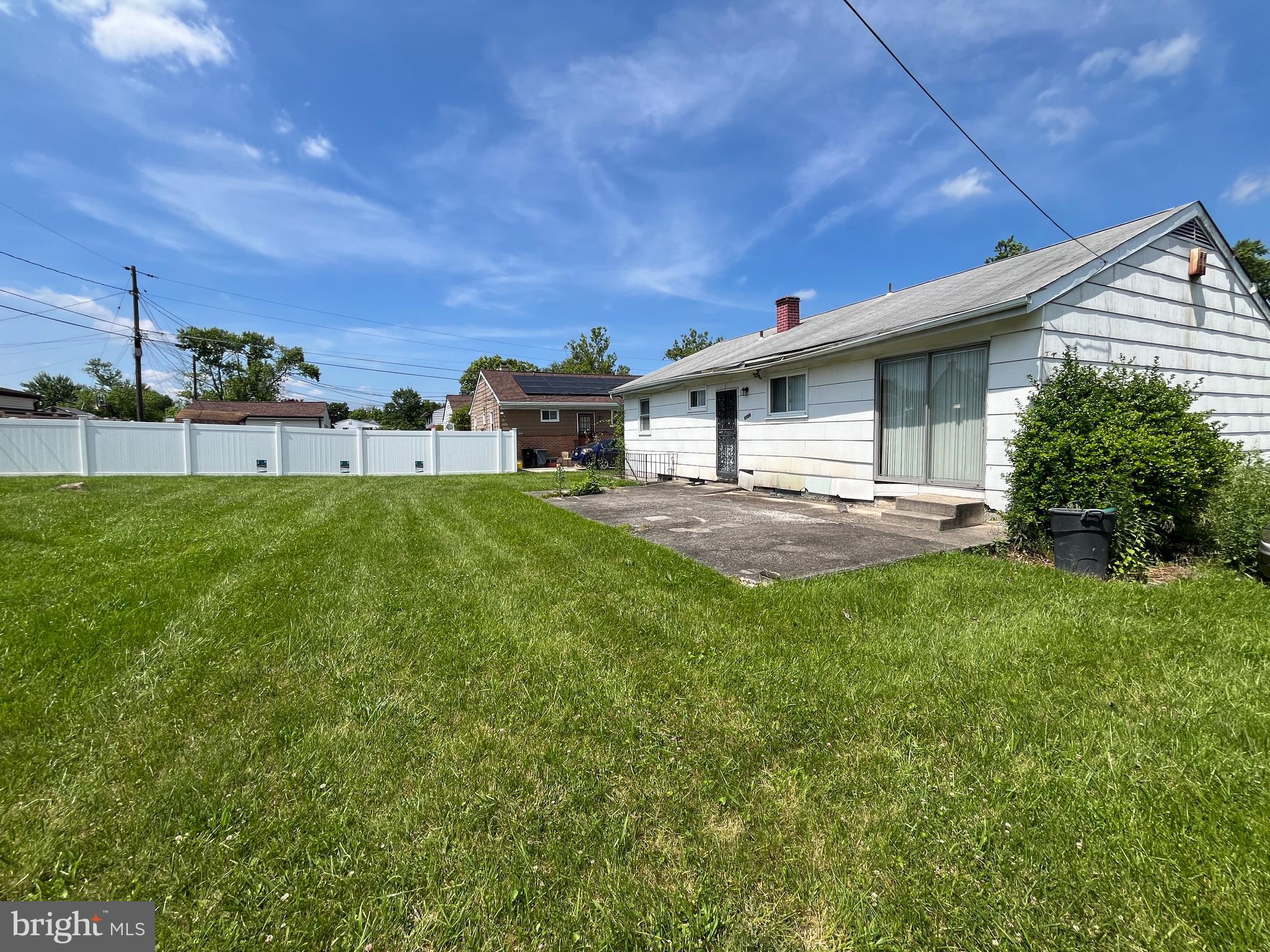 WINDSOR FARMS - Residential