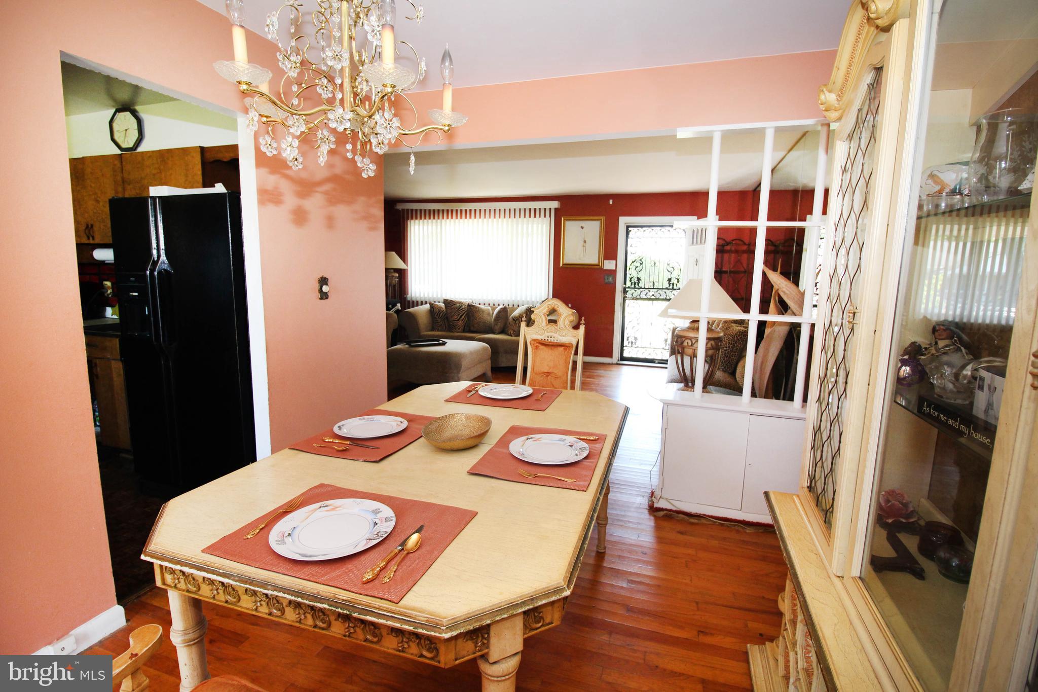 WINDSOR FARMS - Residential