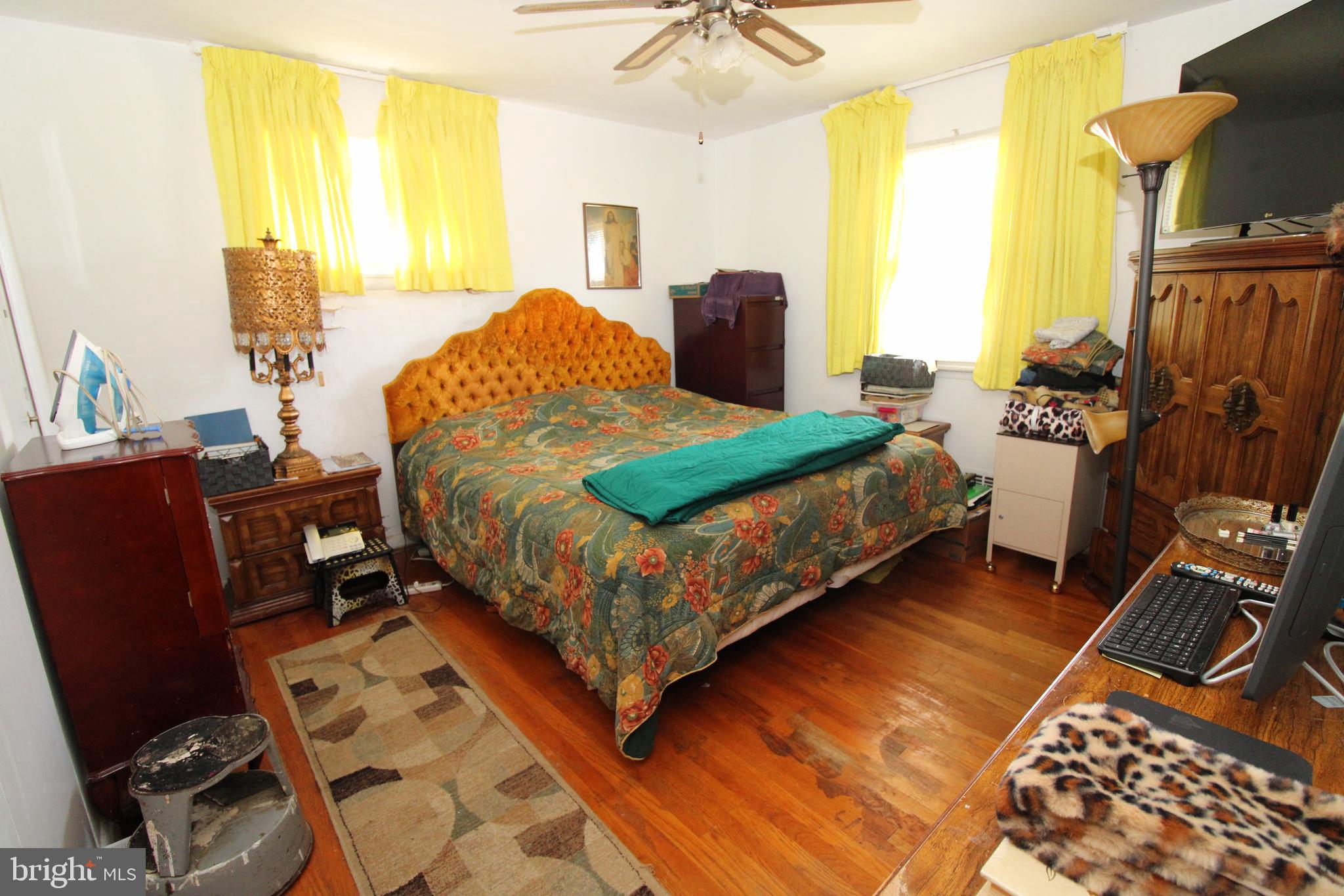 WINDSOR FARMS - Residential