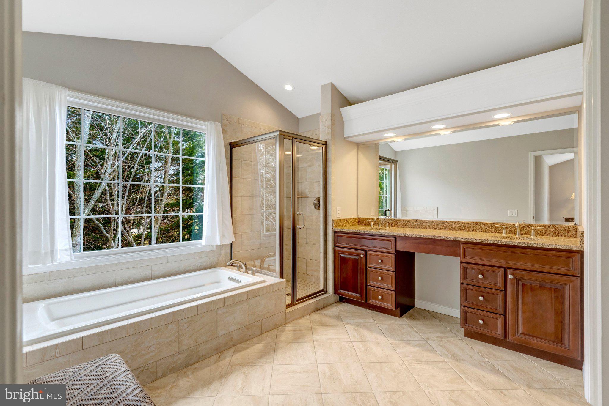 OAKS AT CROSSPOINTE - Residential