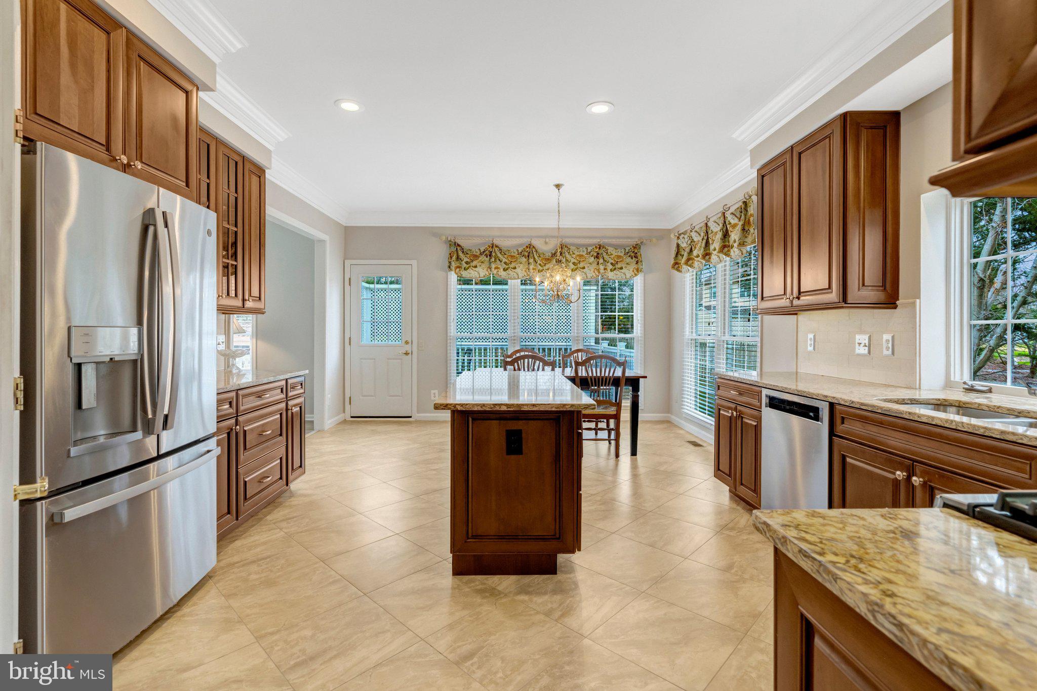 OAKS AT CROSSPOINTE - Residential